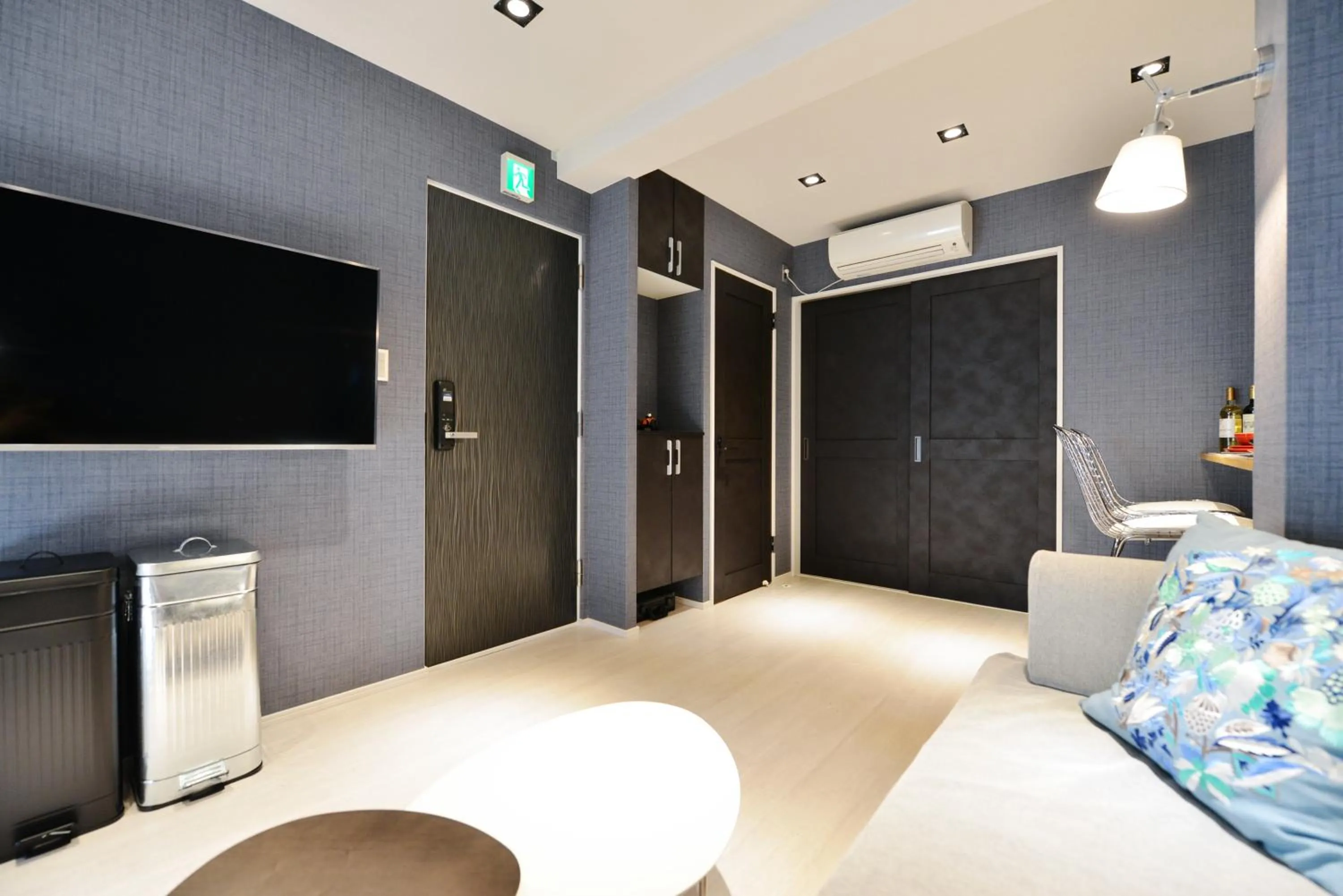 Communal lounge/ TV room in Real Life Meguro River