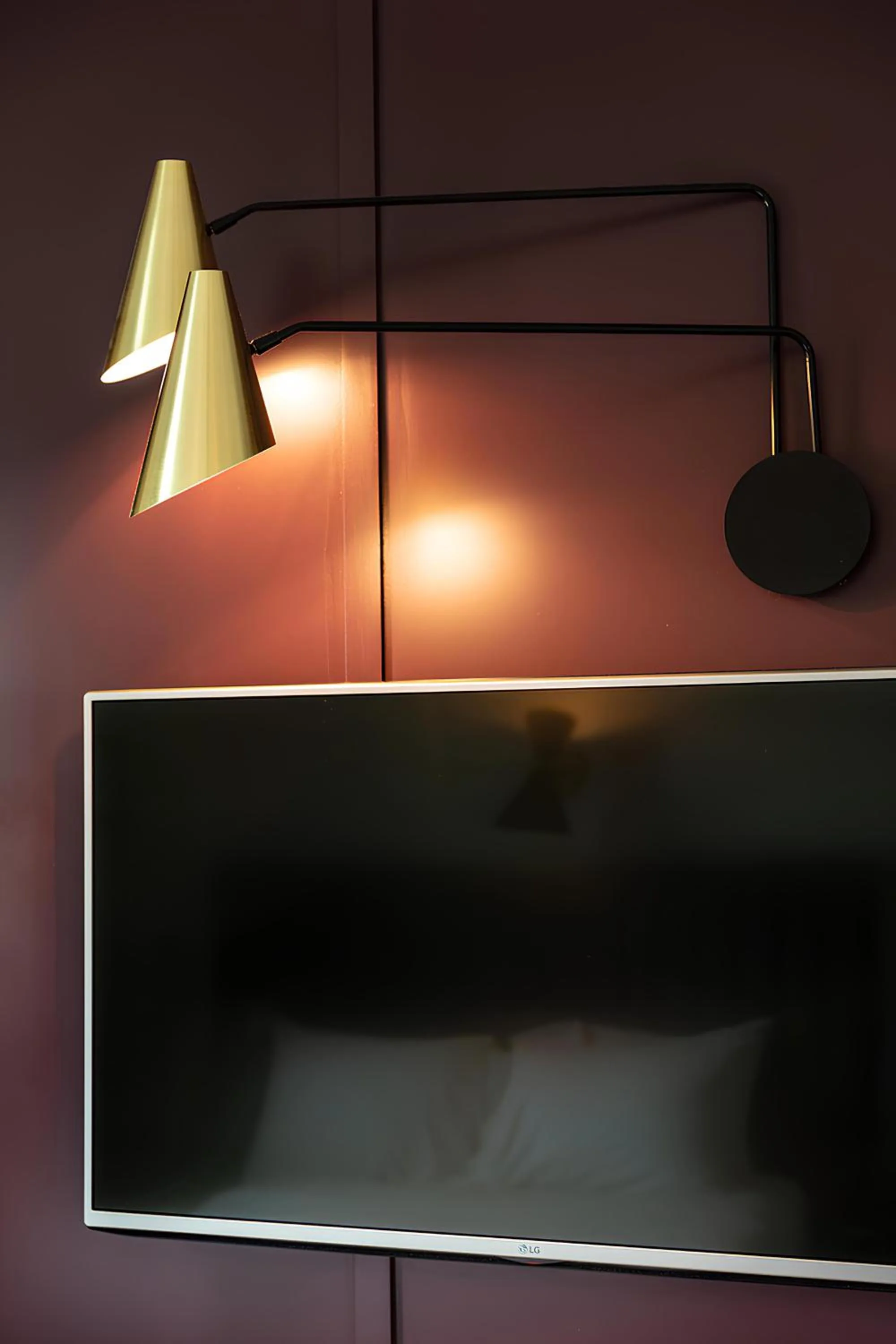 TV and multimedia in Grand Hotel de la Gare, Angers