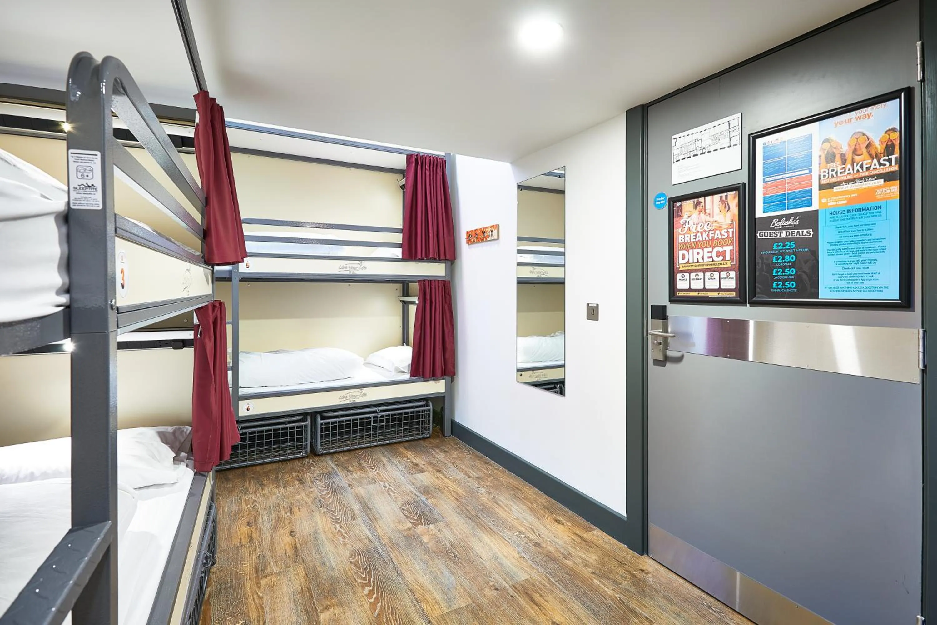 Bedroom, Bed in St Christopher's Inn Edinburgh - Old Town