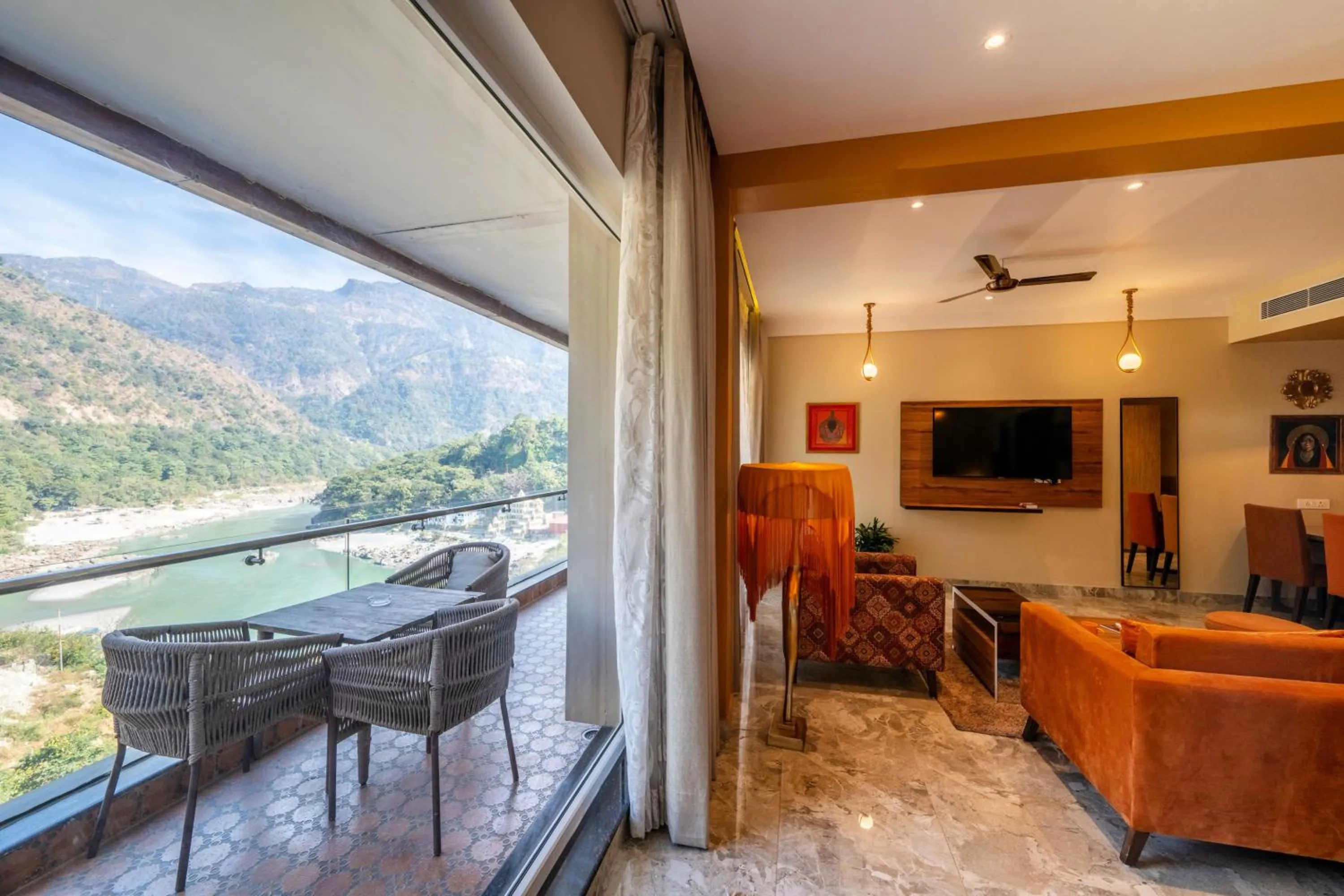 Living room in Antalya By Divine Ganga Cottage