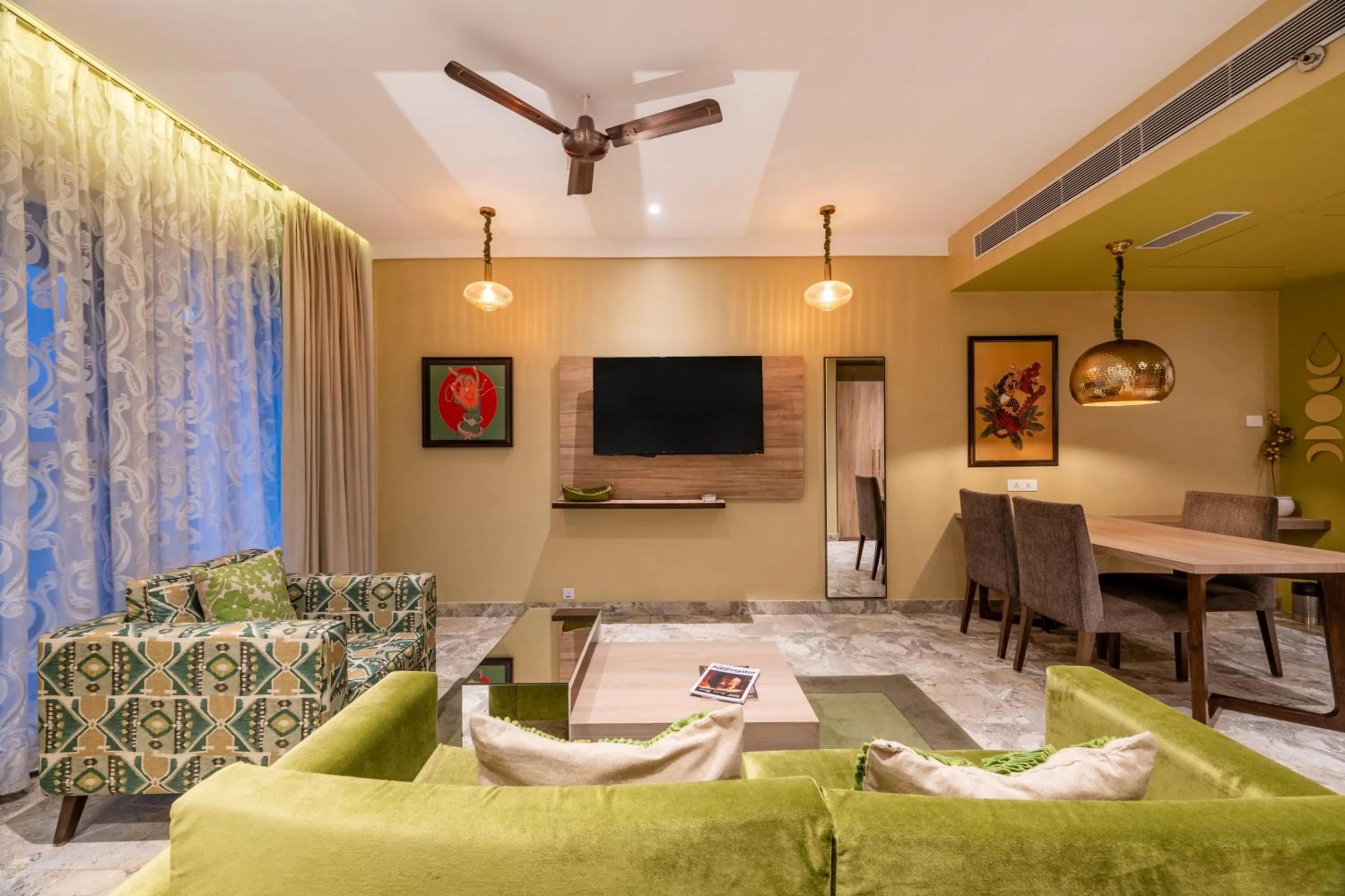 Communal lounge/ TV room in Antalya By Divine Ganga Cottage