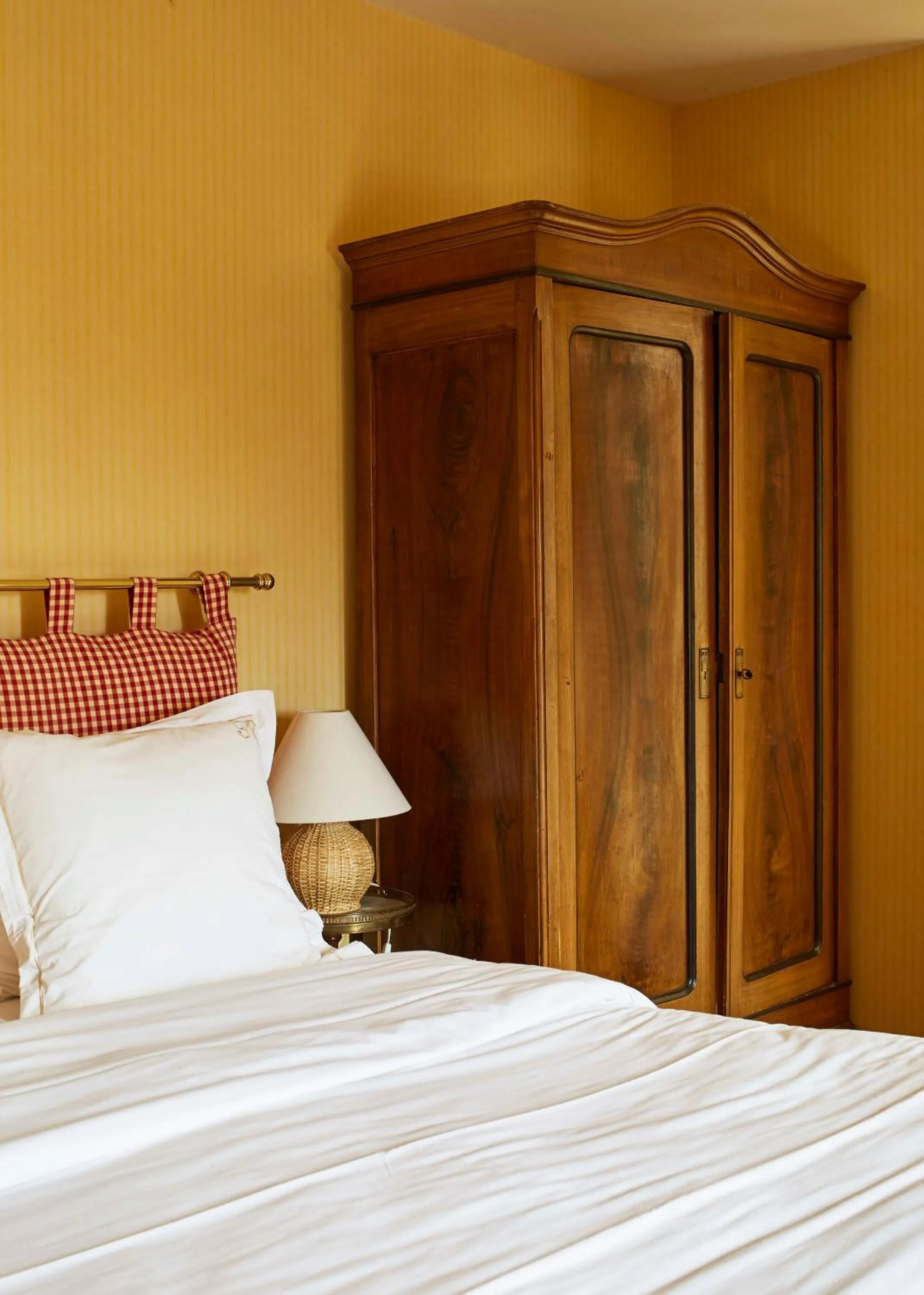 TV and multimedia, Bed in Les Prés D'ondine