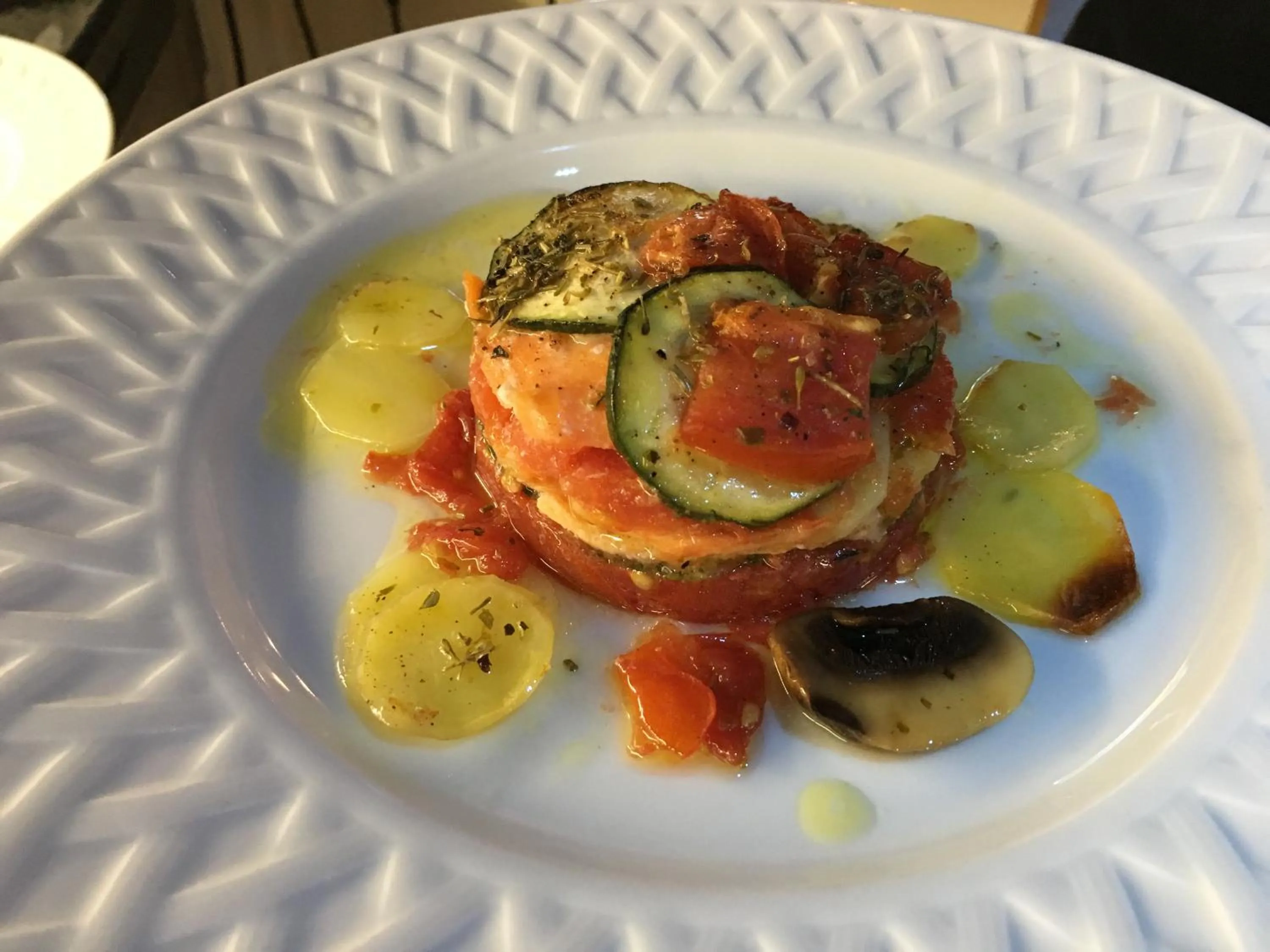 Restaurant/places to eat in Les Prés D'ondine