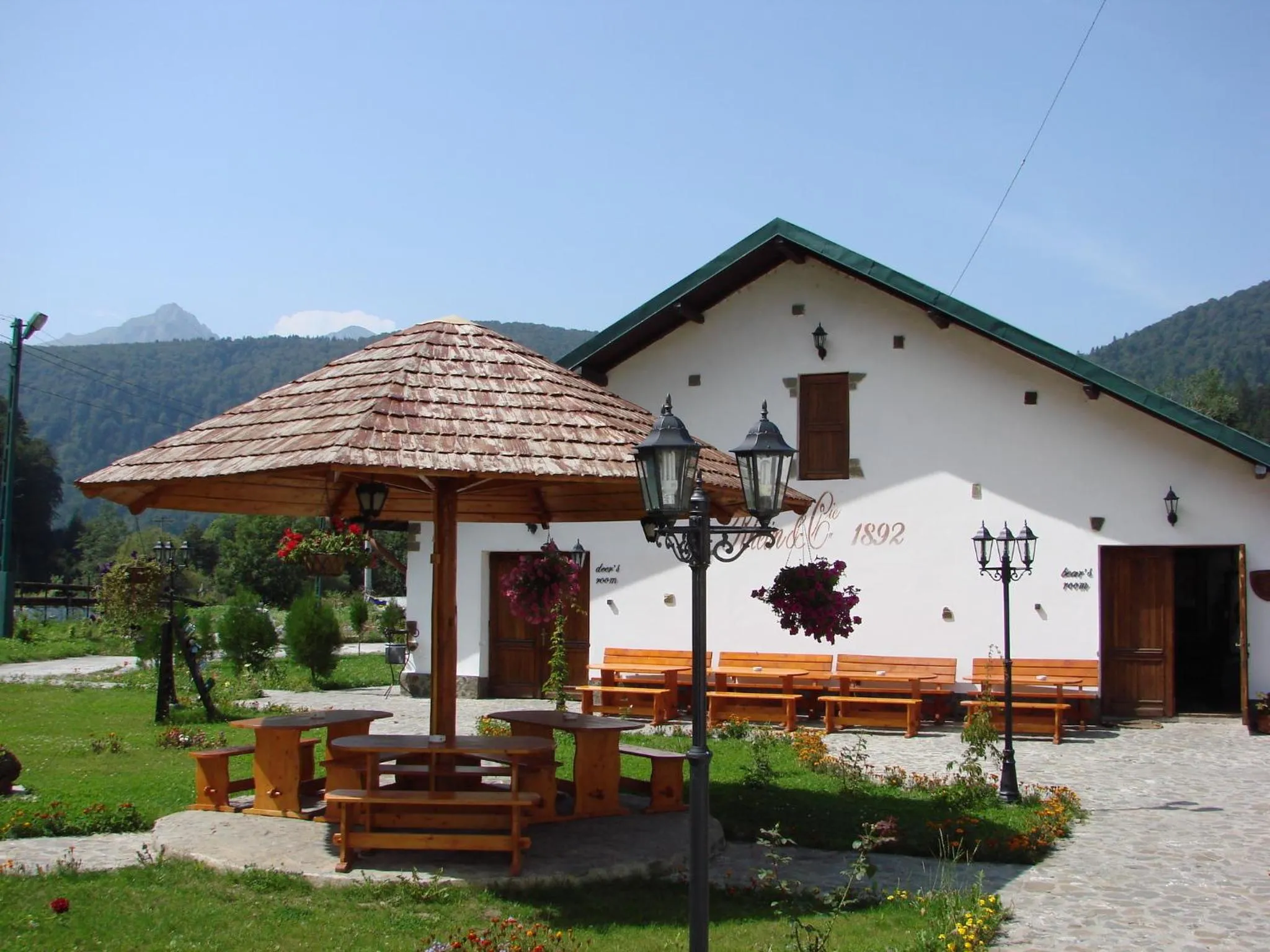 Facade/entrance in Pensiunea Rhein