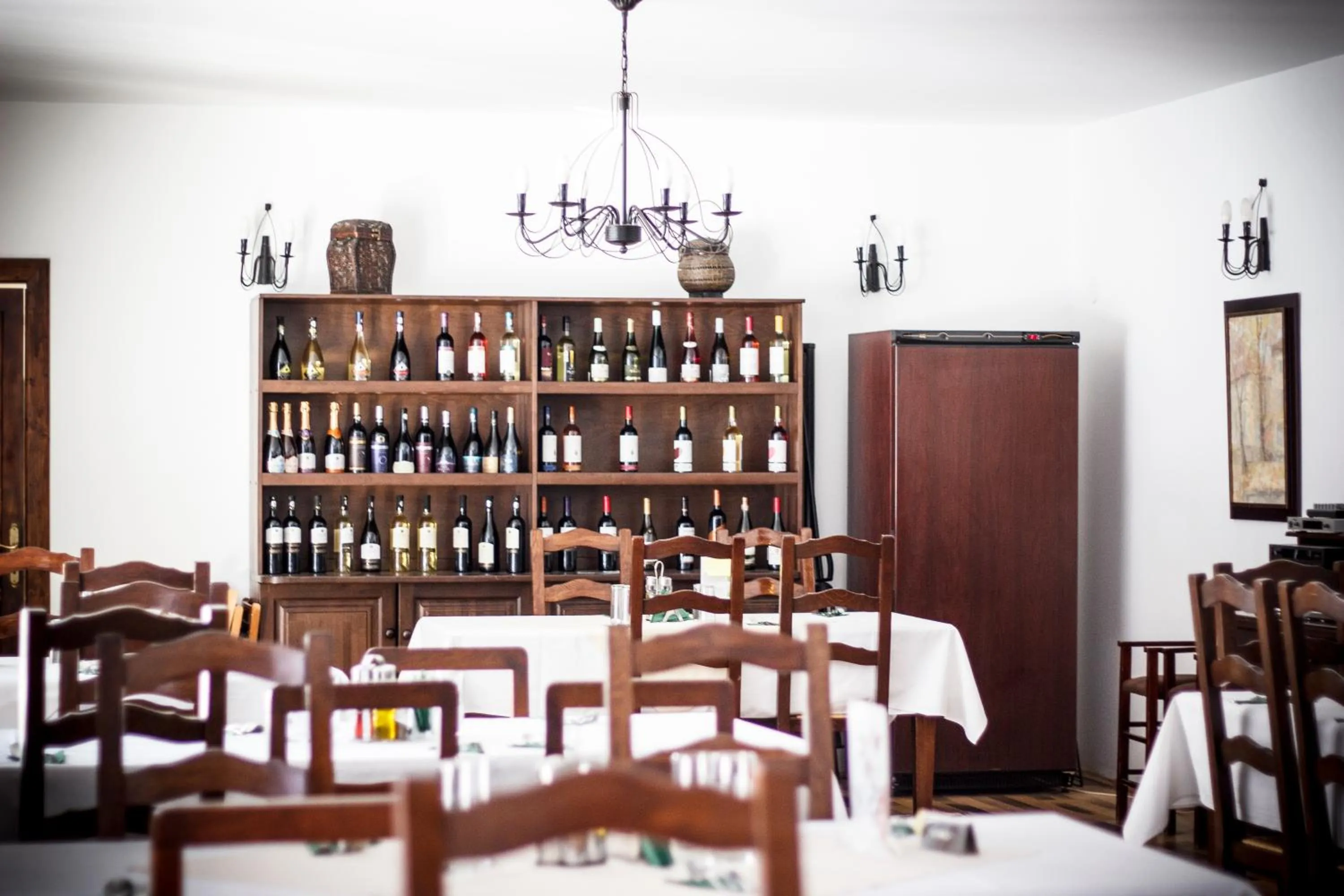 Restaurant/places to eat in Pensiunea Rhein