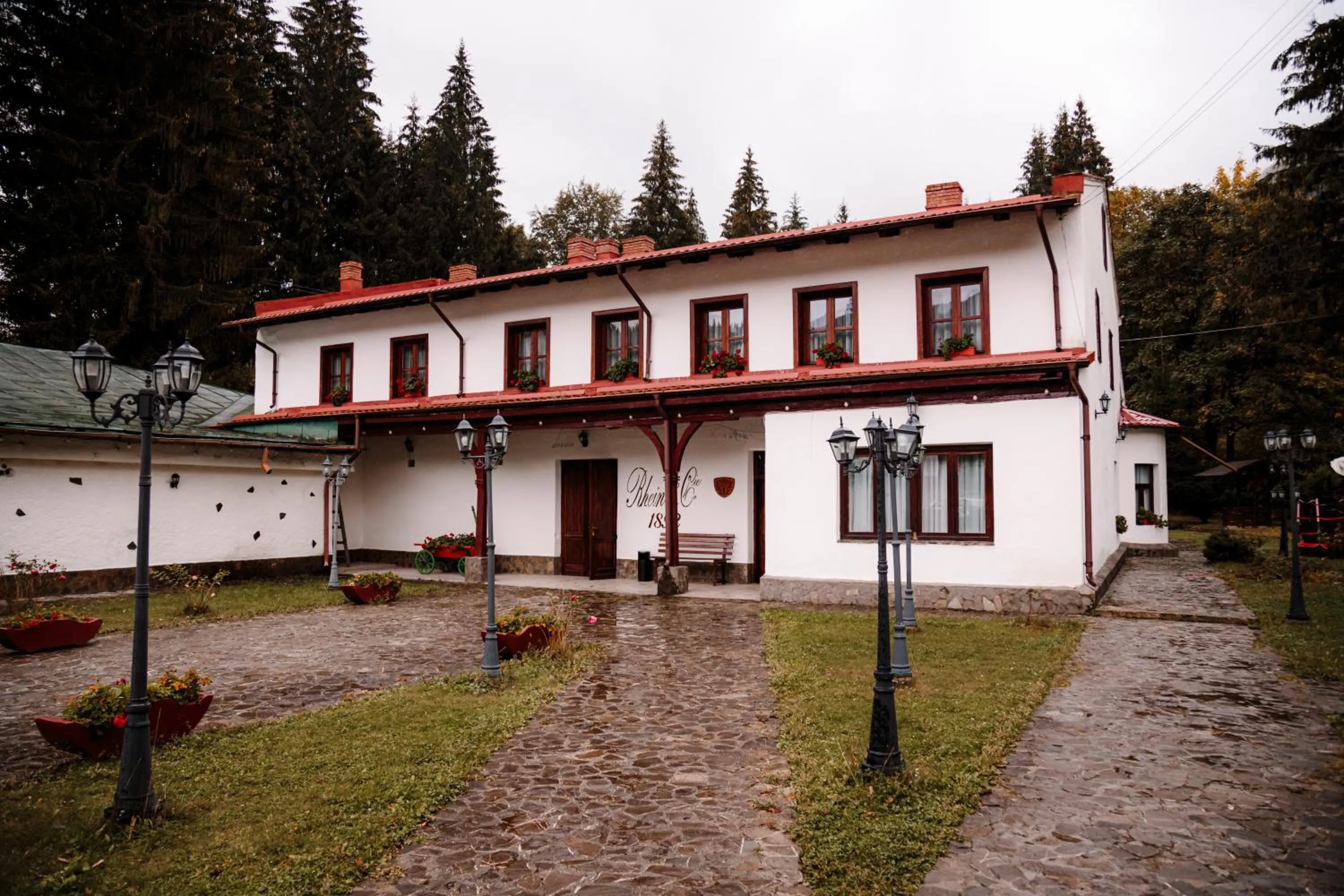 Property building in Pensiunea Rhein