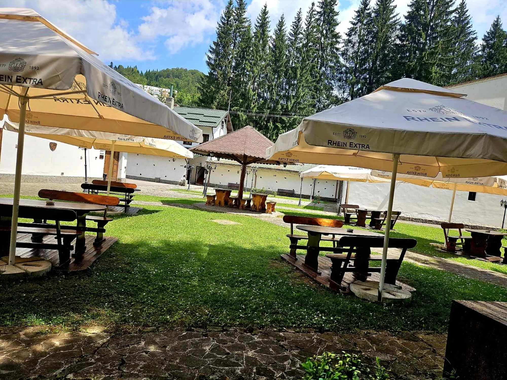 Property building in Pensiunea Rhein