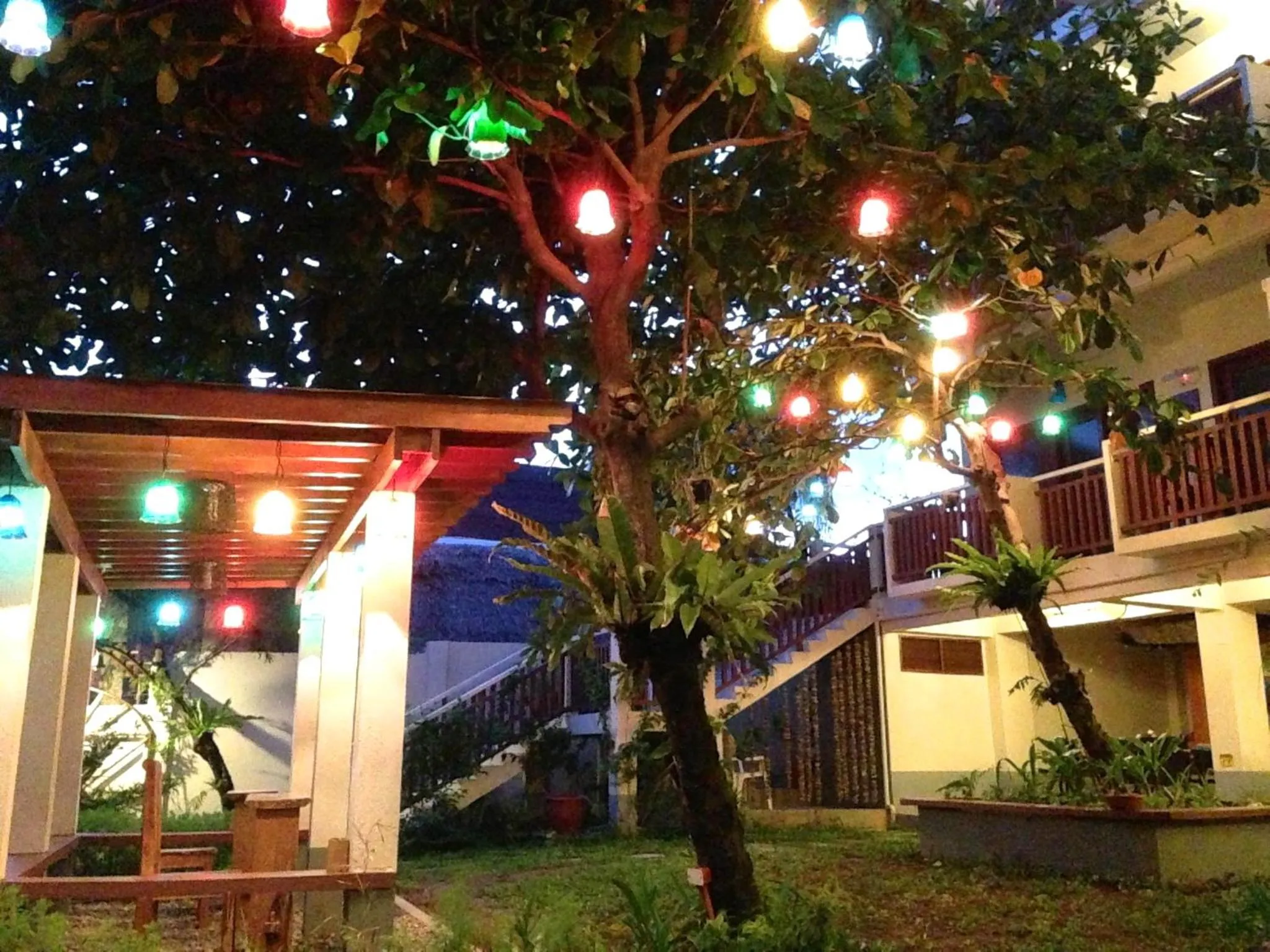 Garden in Agos Boracay Rooms + Beds