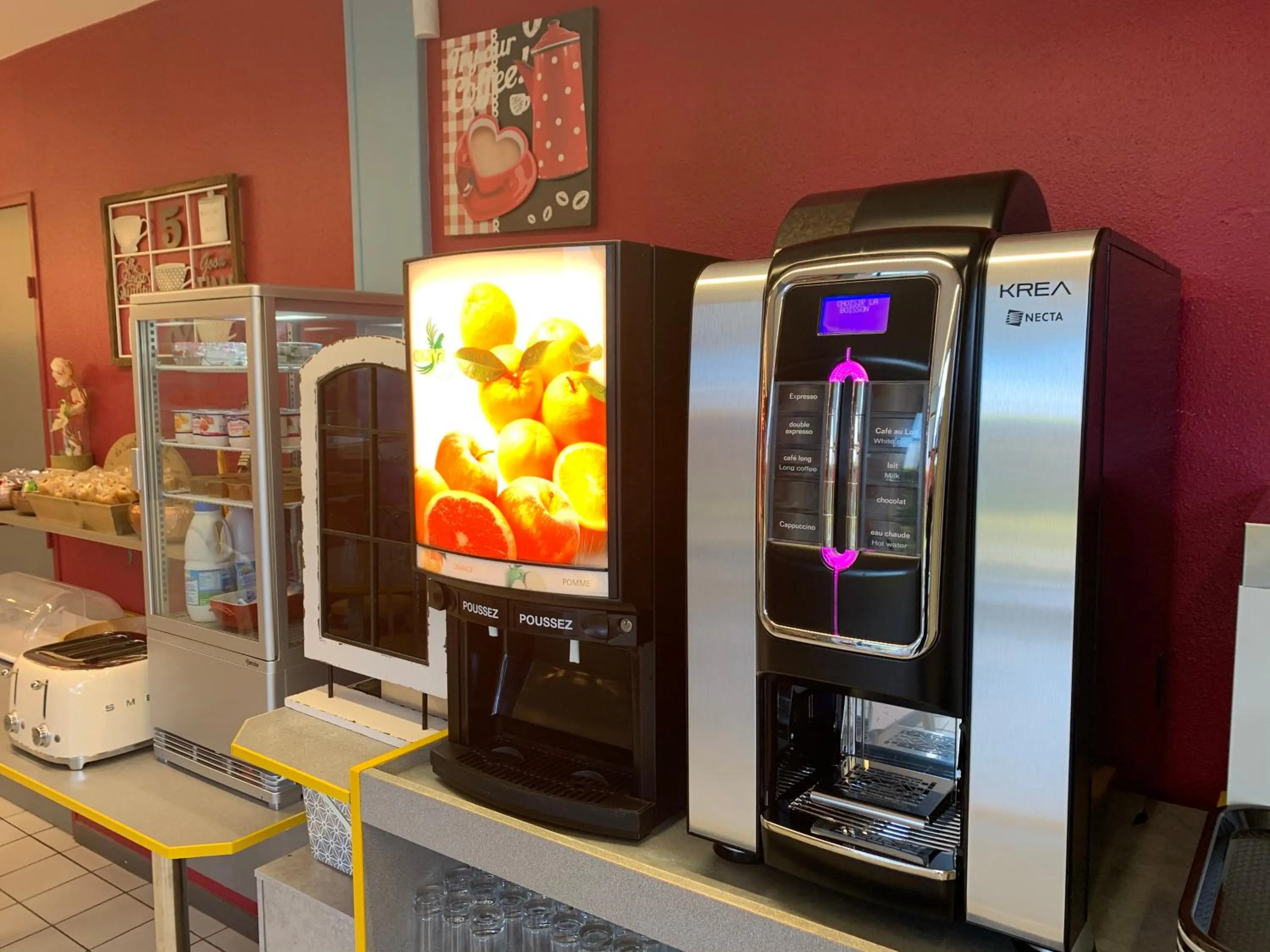 Buffet breakfast in Europe Hôtel