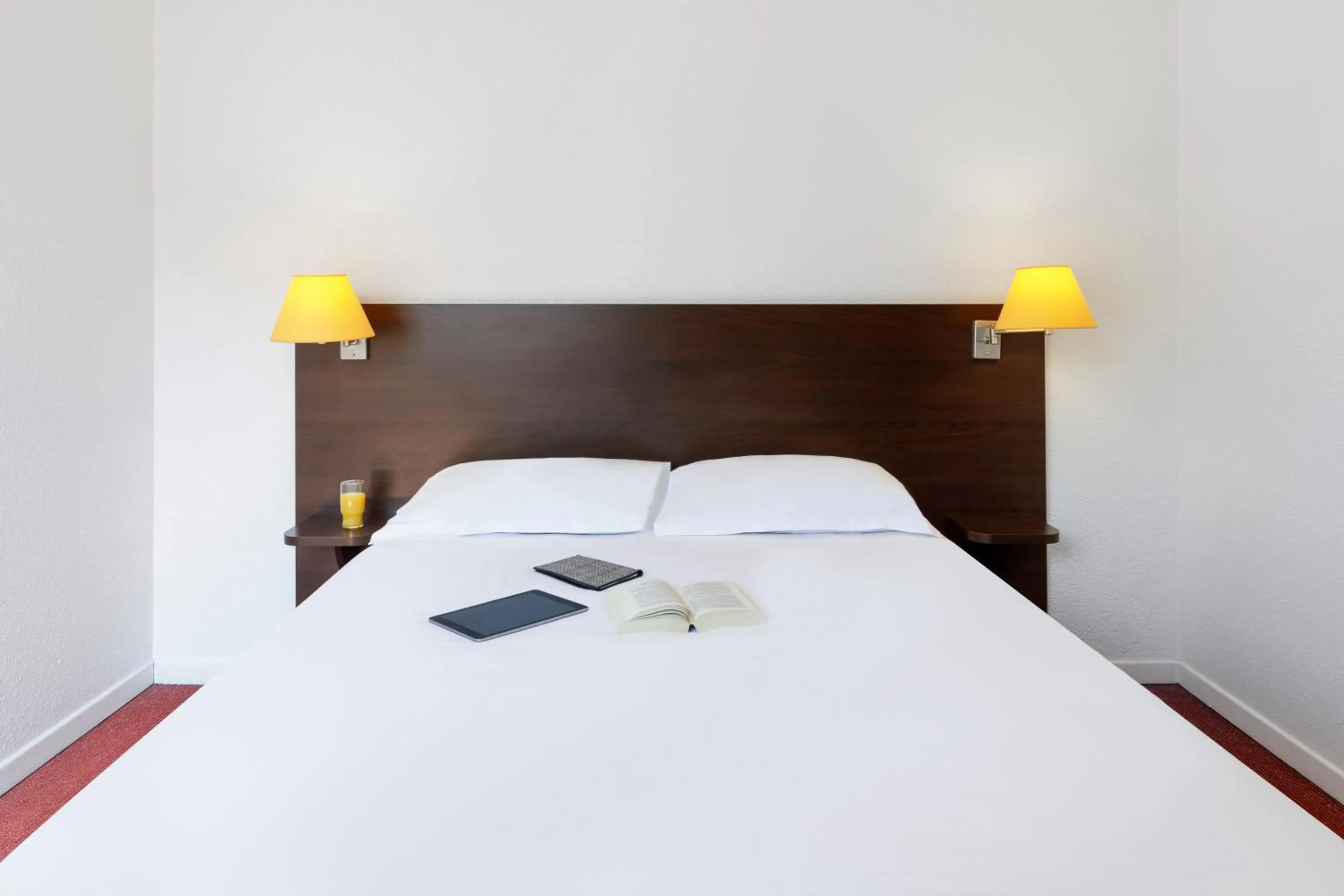 Bedroom in Aparthotel Adagio Access Lille Vauban