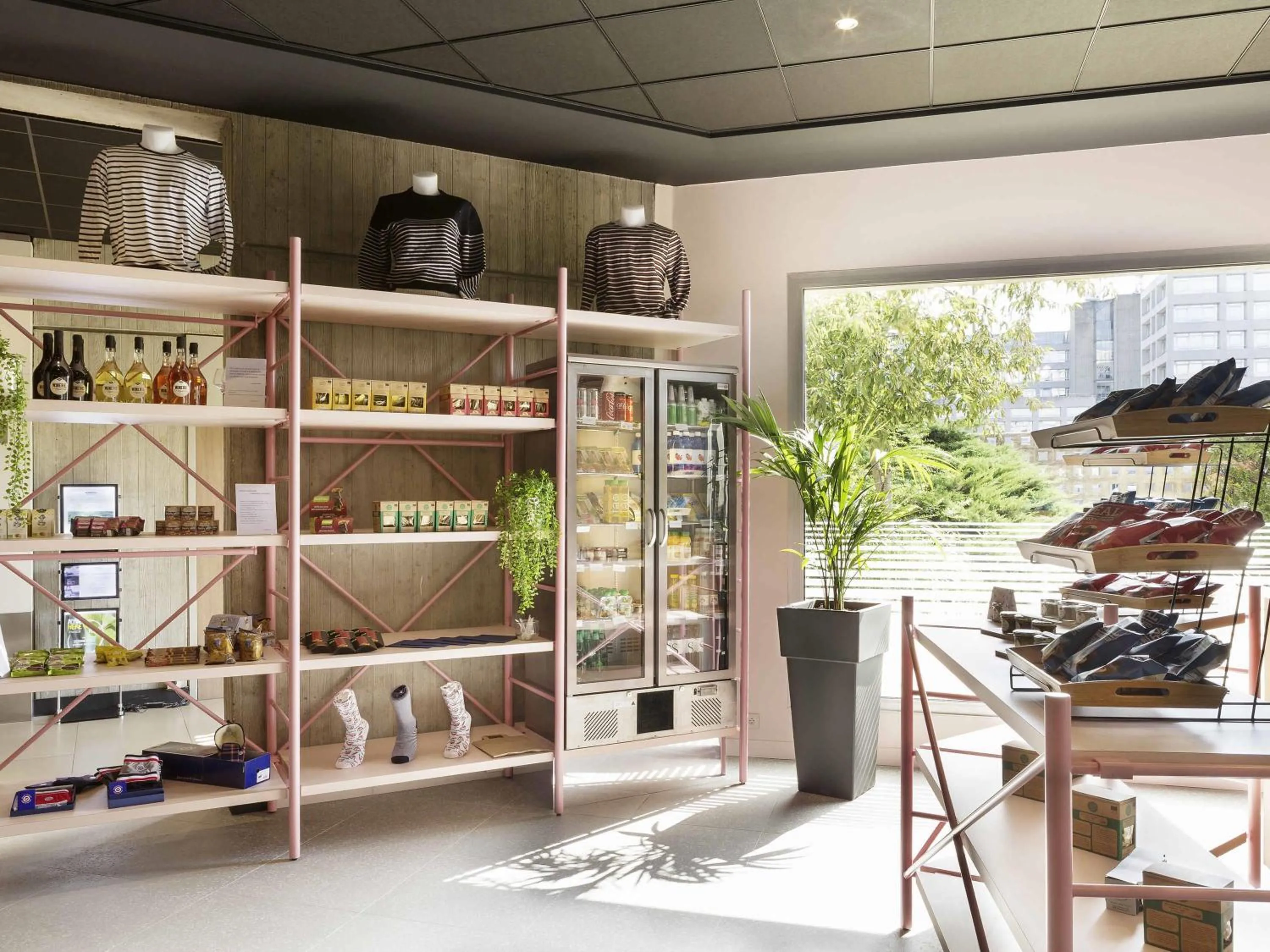 Lounge or bar in Novotel Paris Charles de Gaulle Airport