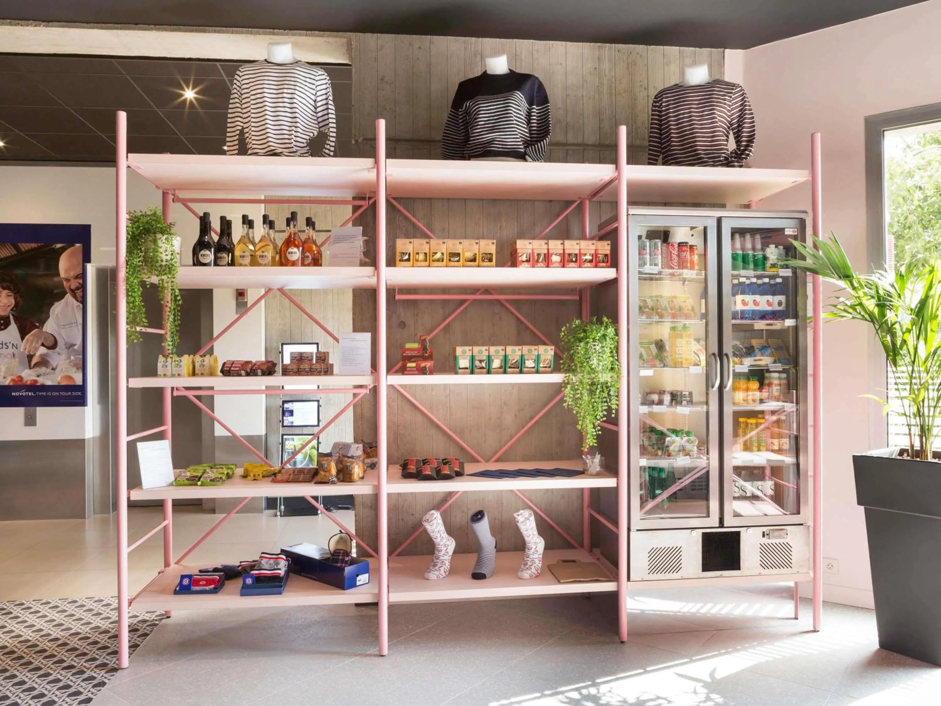 Lounge or bar in Novotel Paris Charles de Gaulle Airport