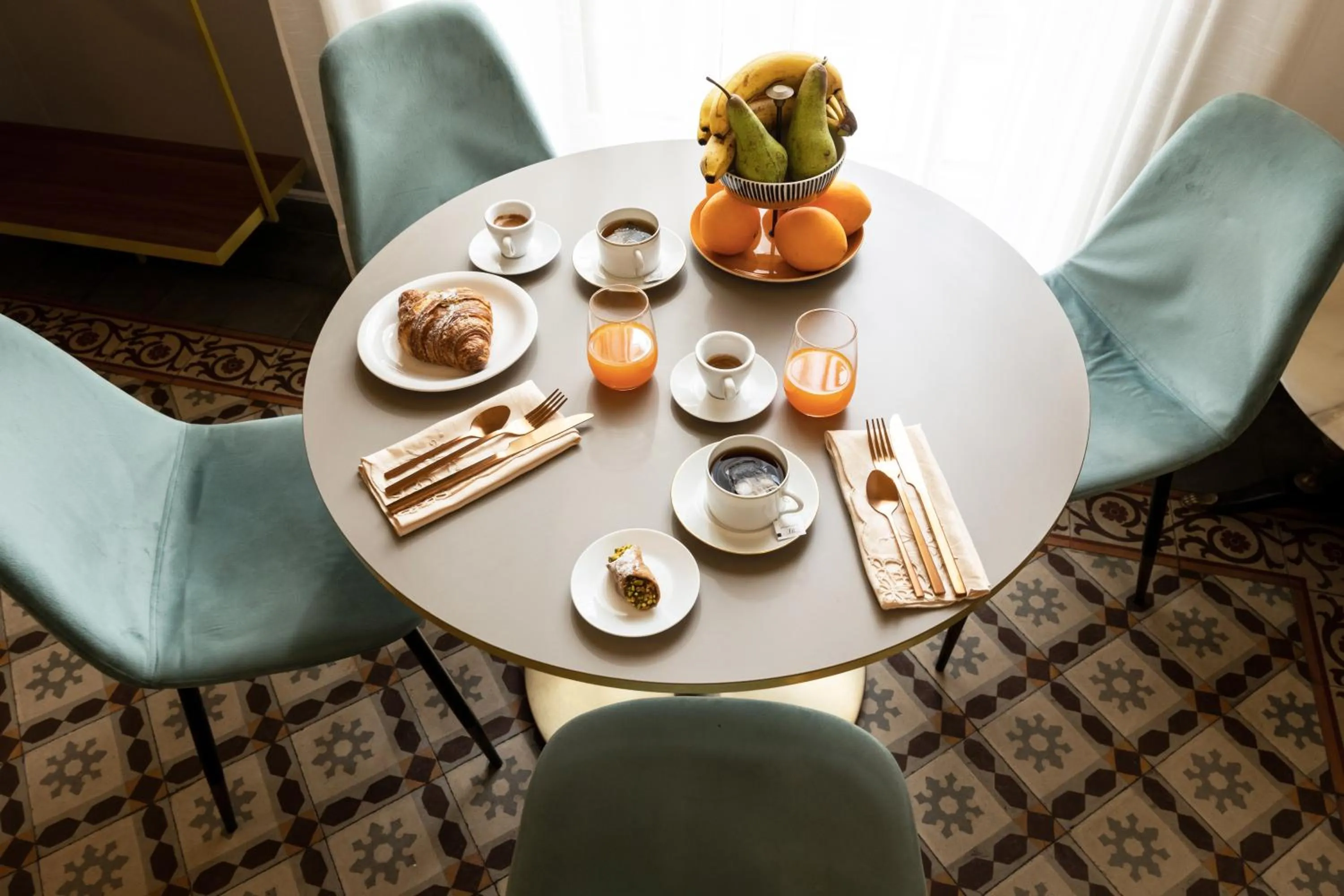 Scene Suites Apartments