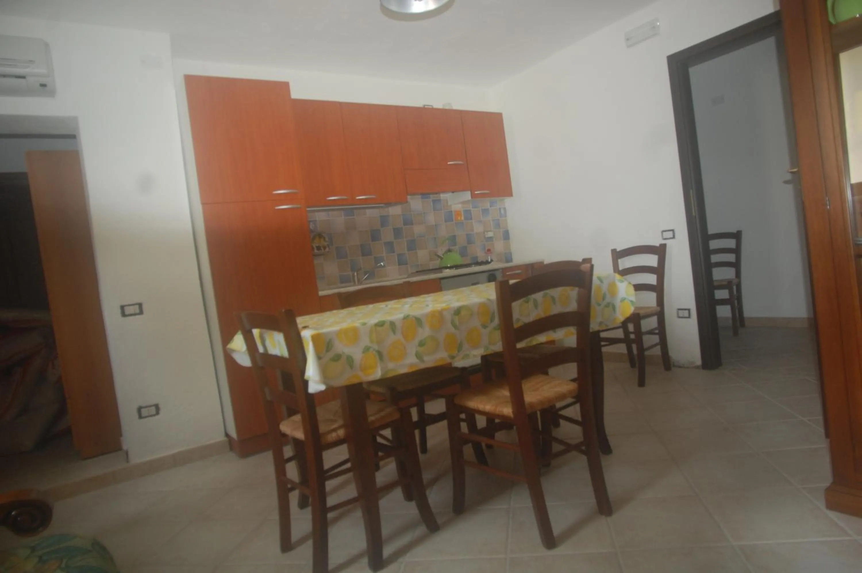 Restaurant/places to eat in Affittacamere Peonia