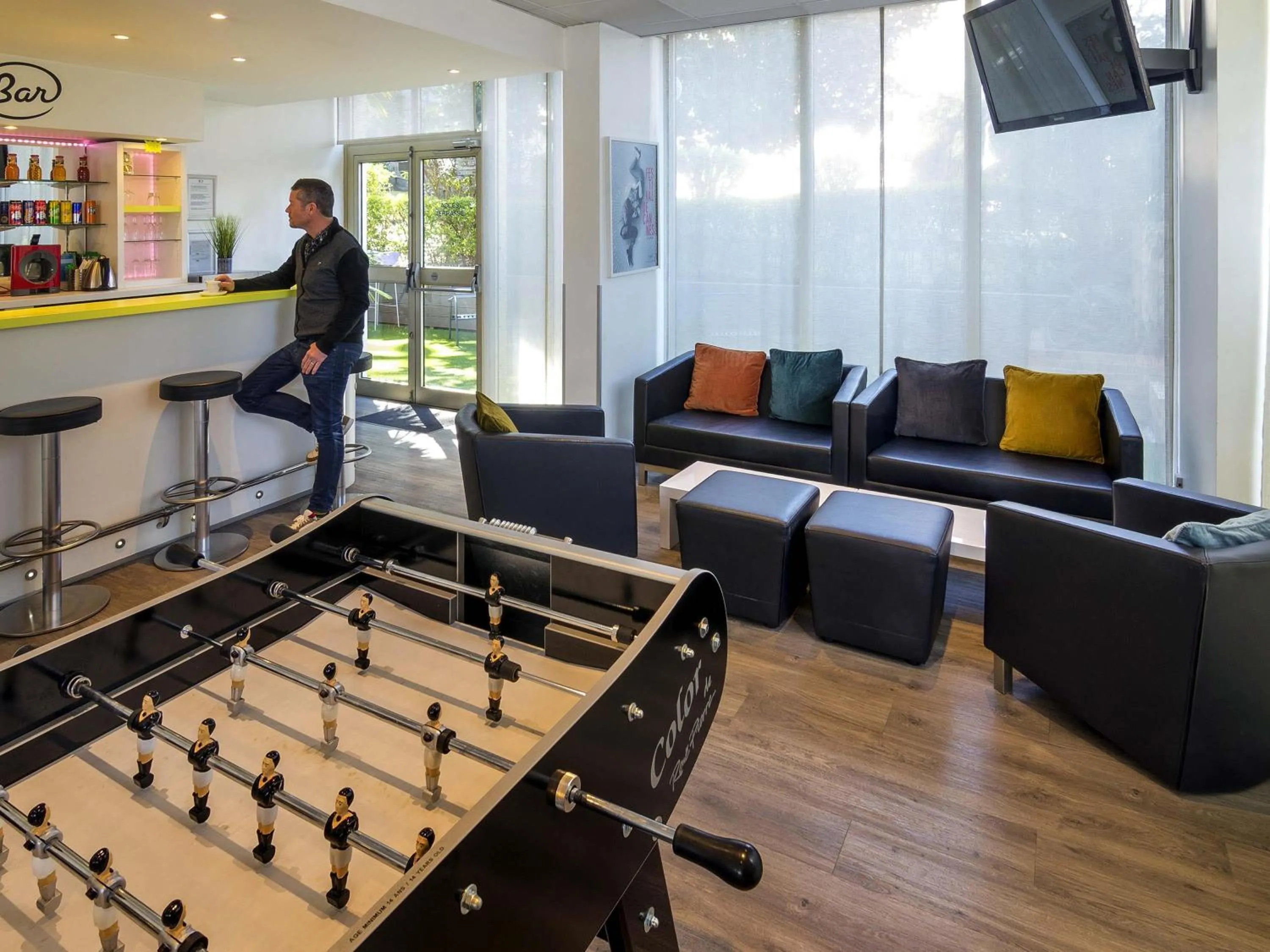 Property building in ibis Styles Cannes Le Cannet