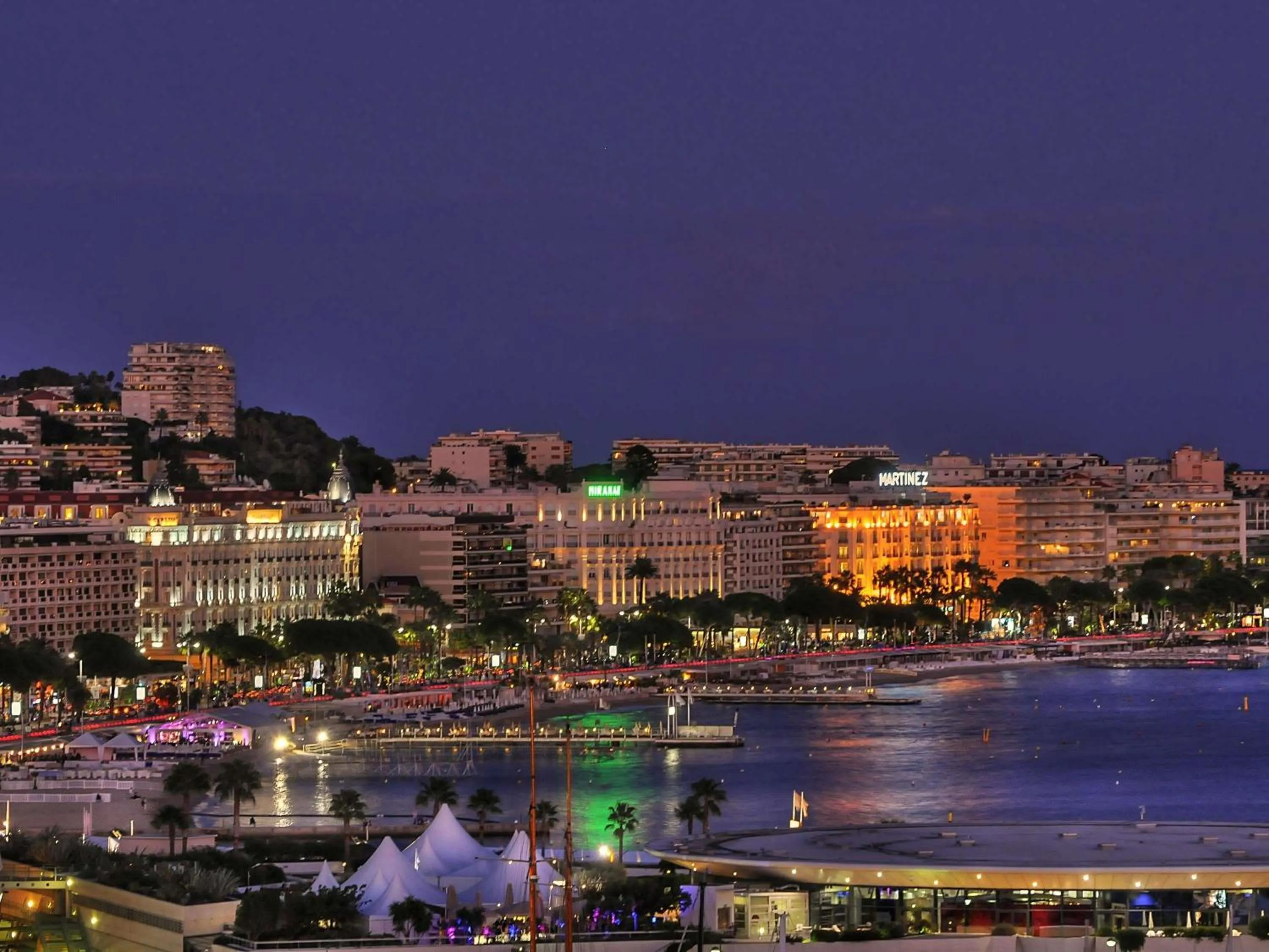 Property building in ibis Styles Cannes Le Cannet