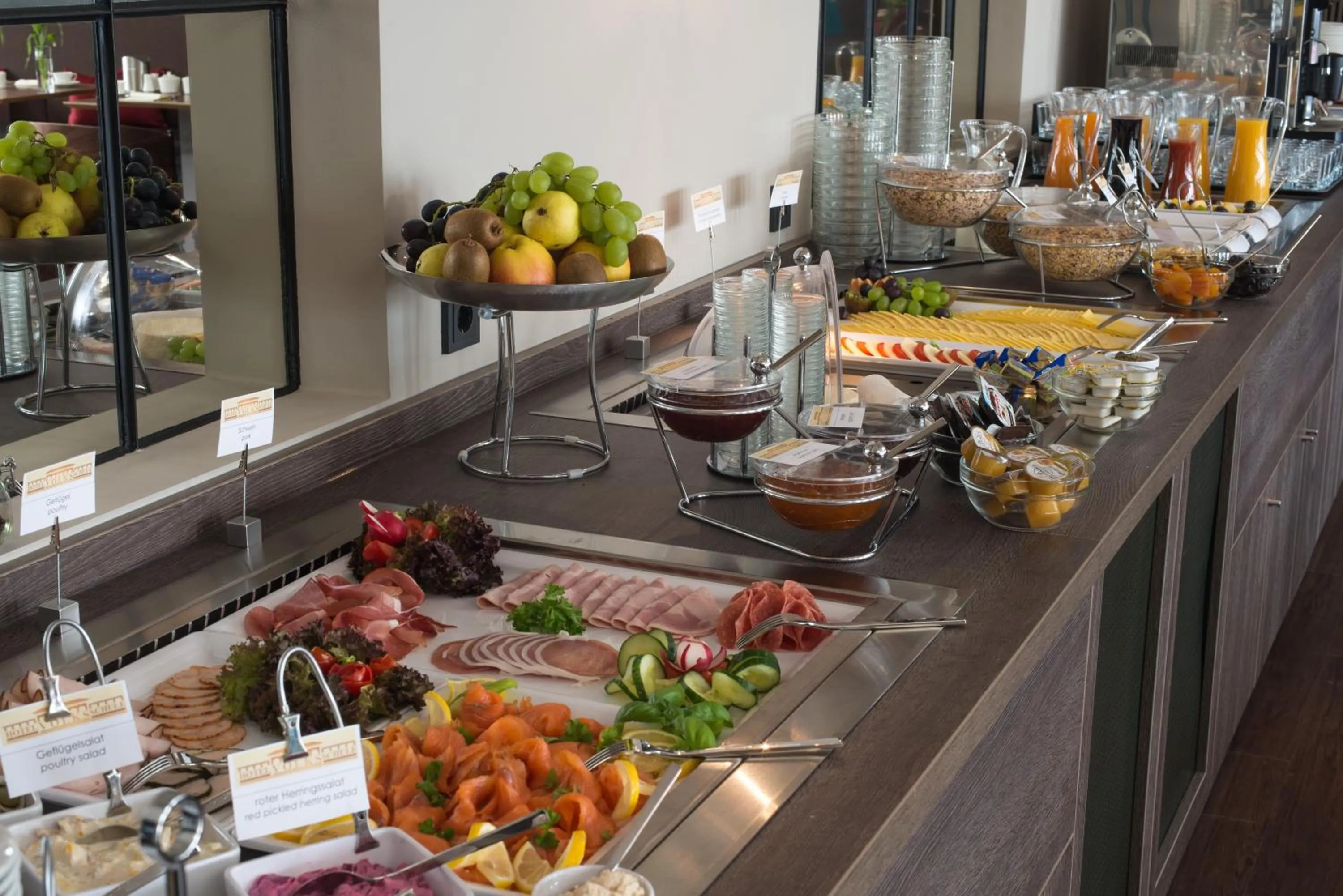 Food and drinks in Hotel Volksschule