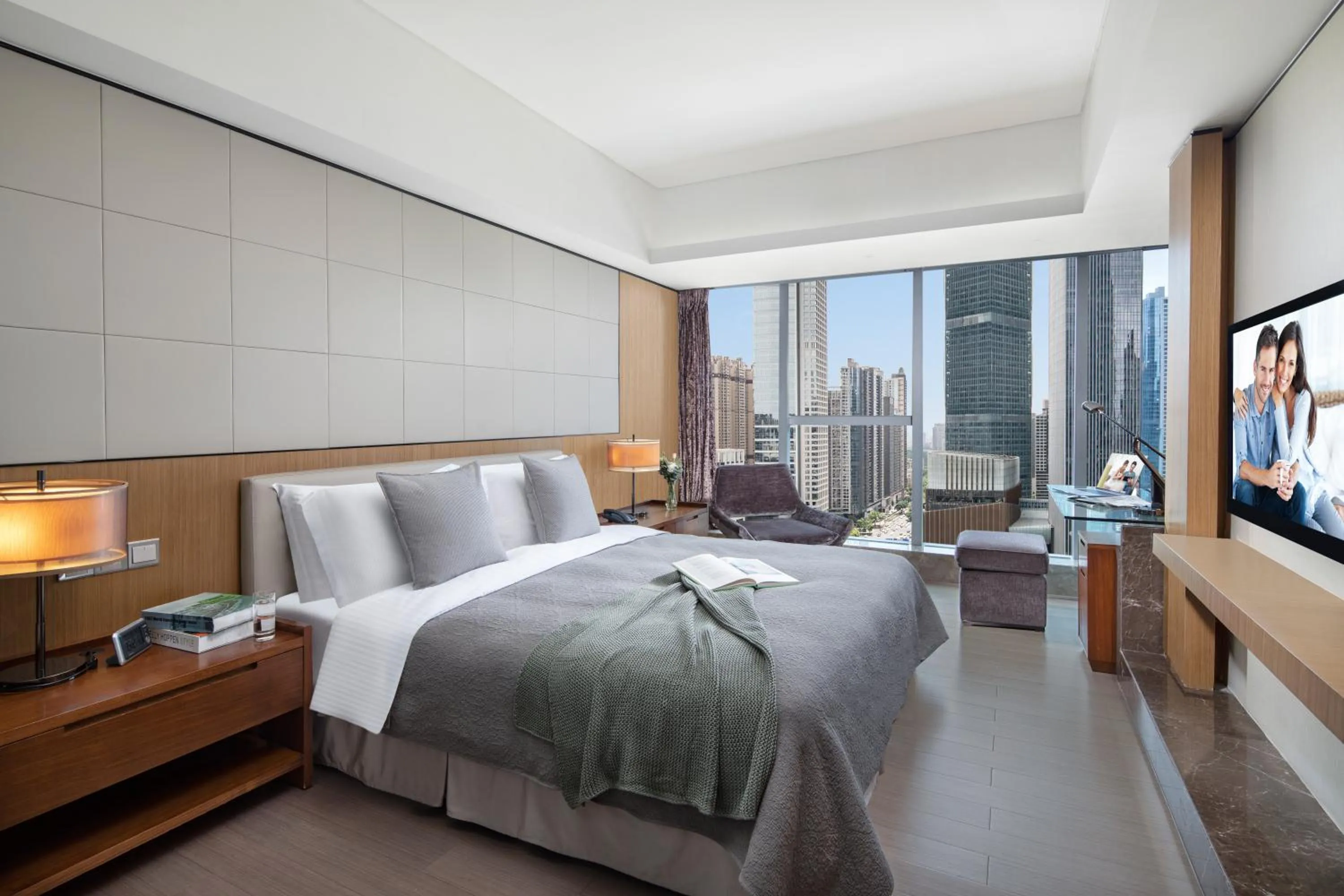 Bedroom, Bed in Ascott IFC Guangzhou - Free Shuttle Bus For Canton Fair
