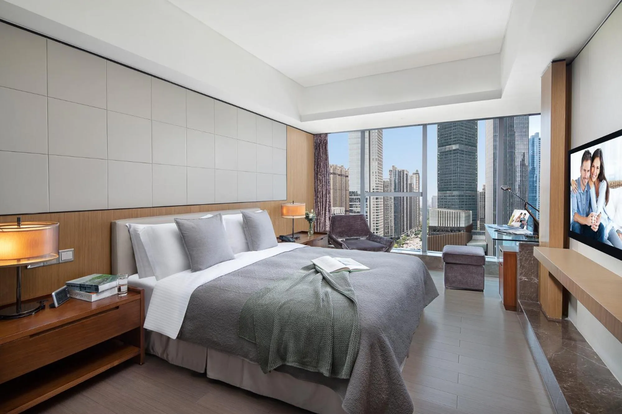 Bedroom, Bed in Ascott IFC Guangzhou - Free Shuttle Bus For Canton Fair