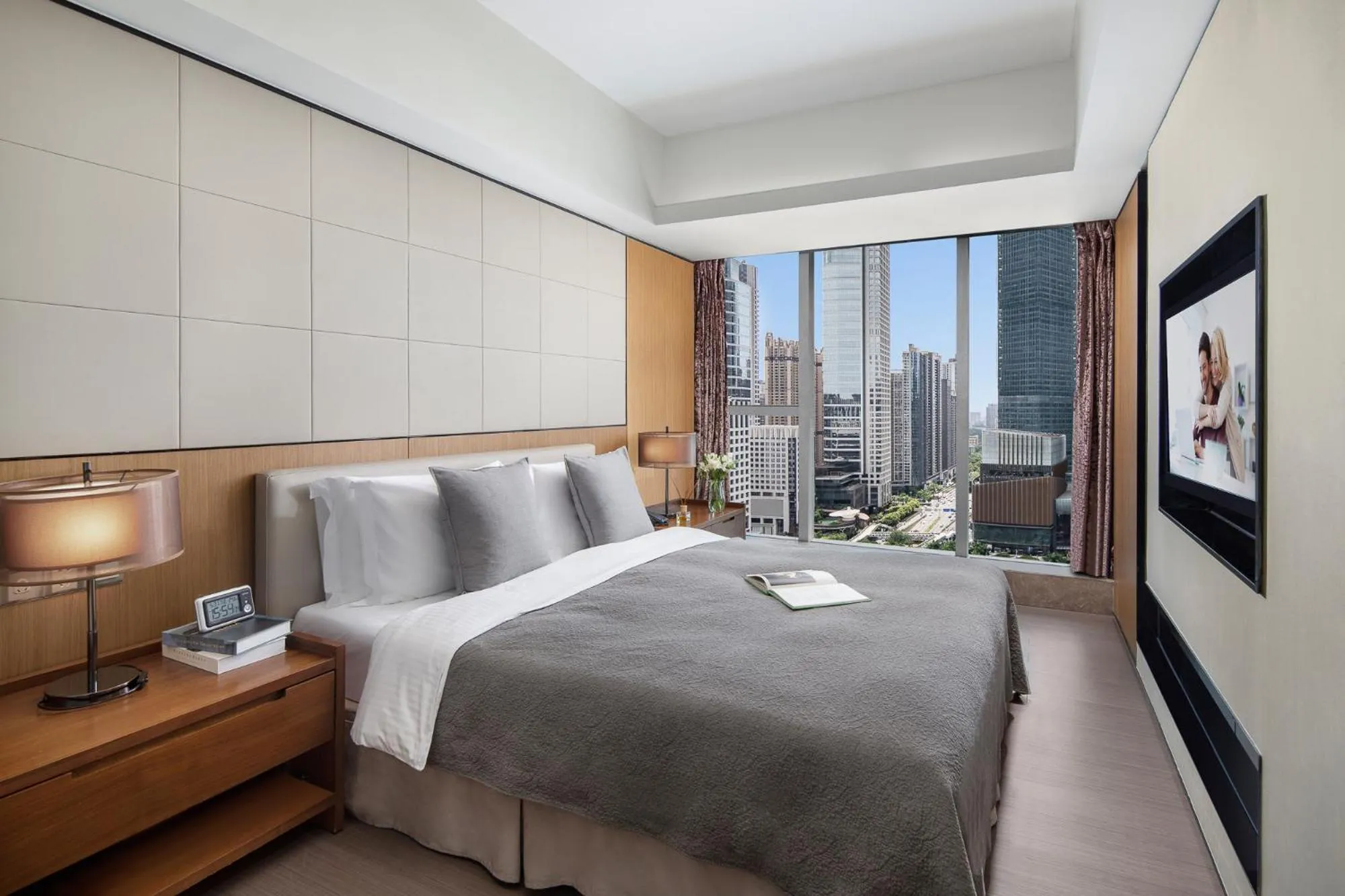 Bedroom, Bed in Ascott IFC Guangzhou - Free Shuttle Bus For Canton Fair