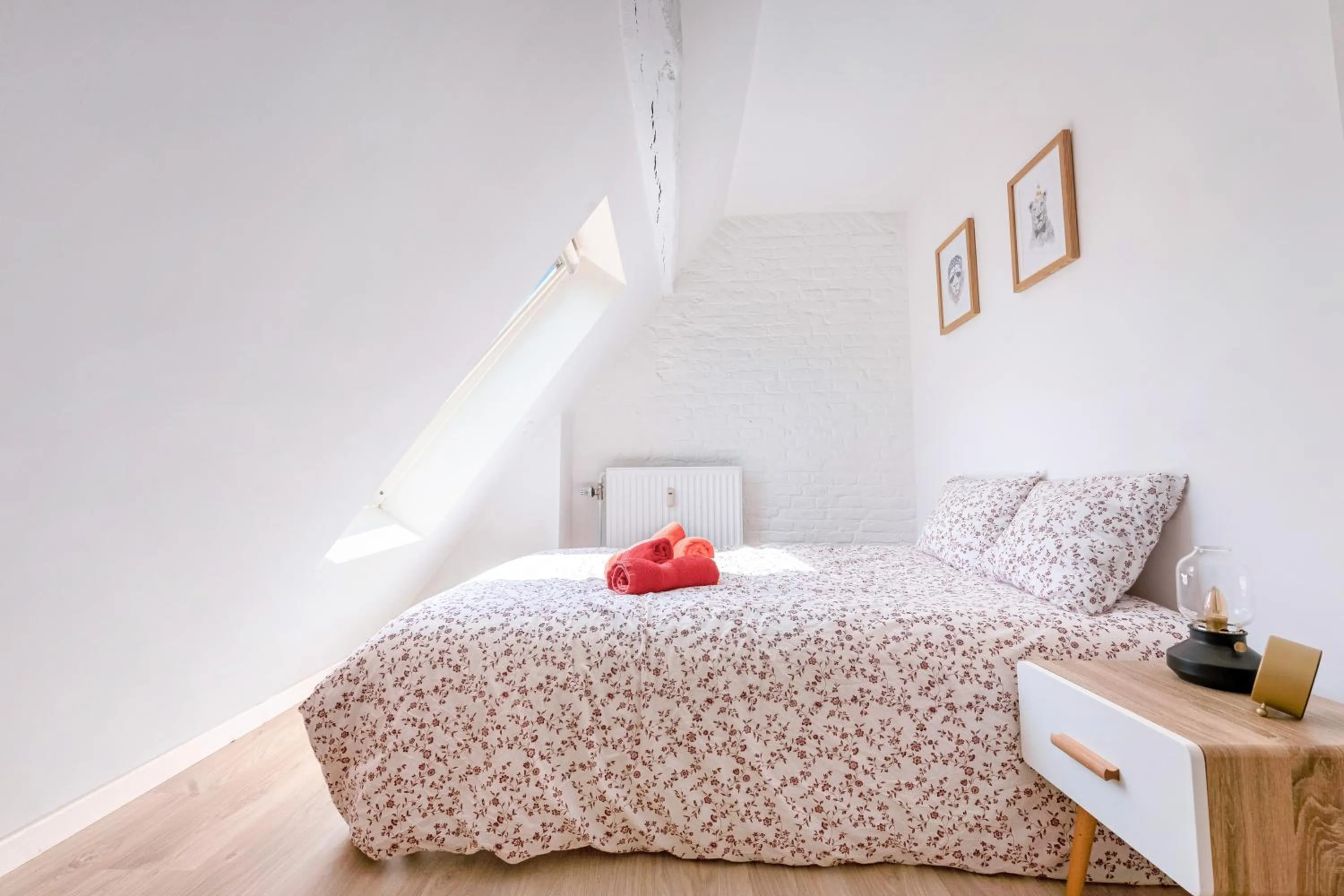Bedroom, Bed in Les Cerisiers - Appartement de Standing au Centre de Namur