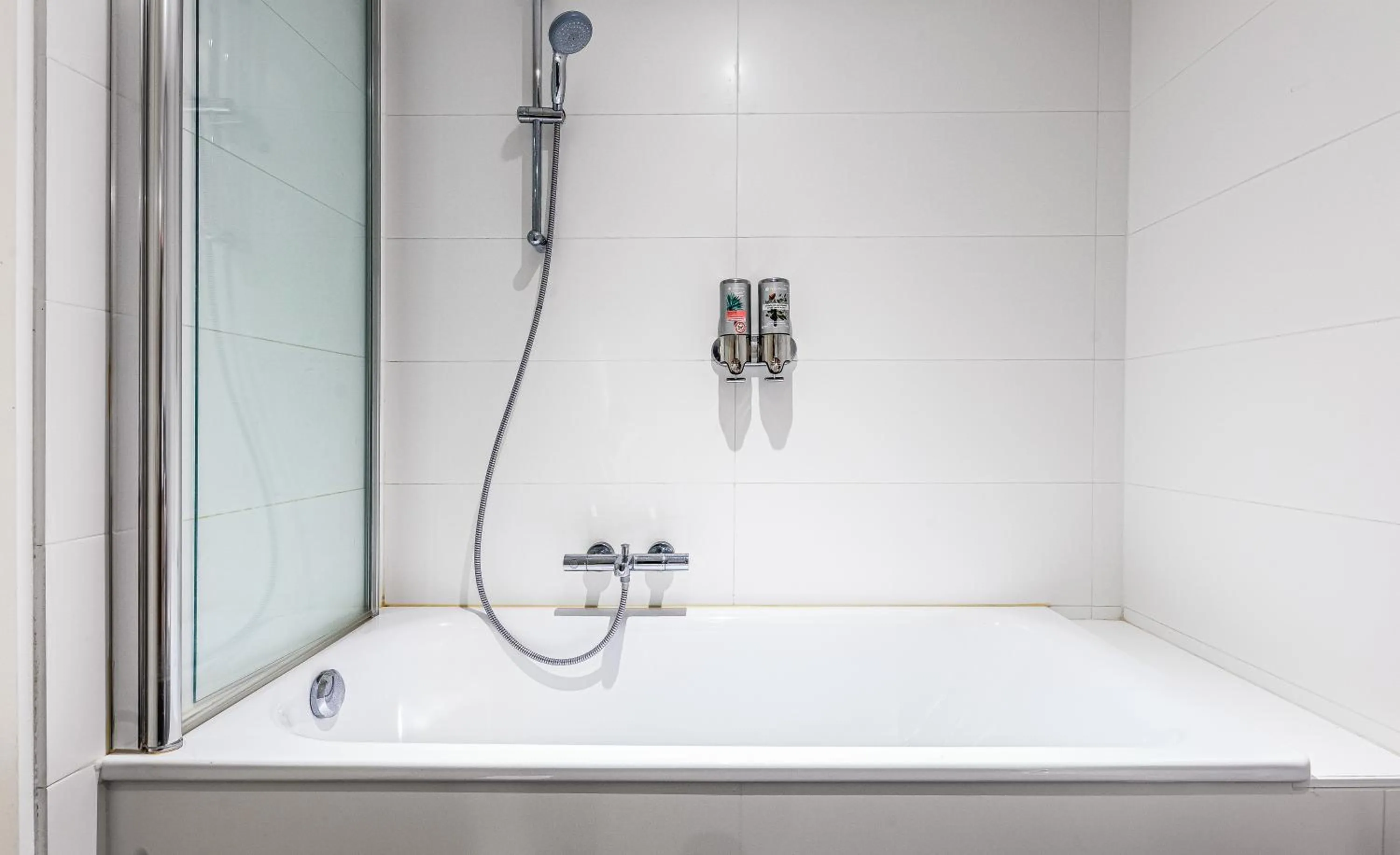 Shower in Les Cerisiers - Appartement de Standing au Centre de Namur