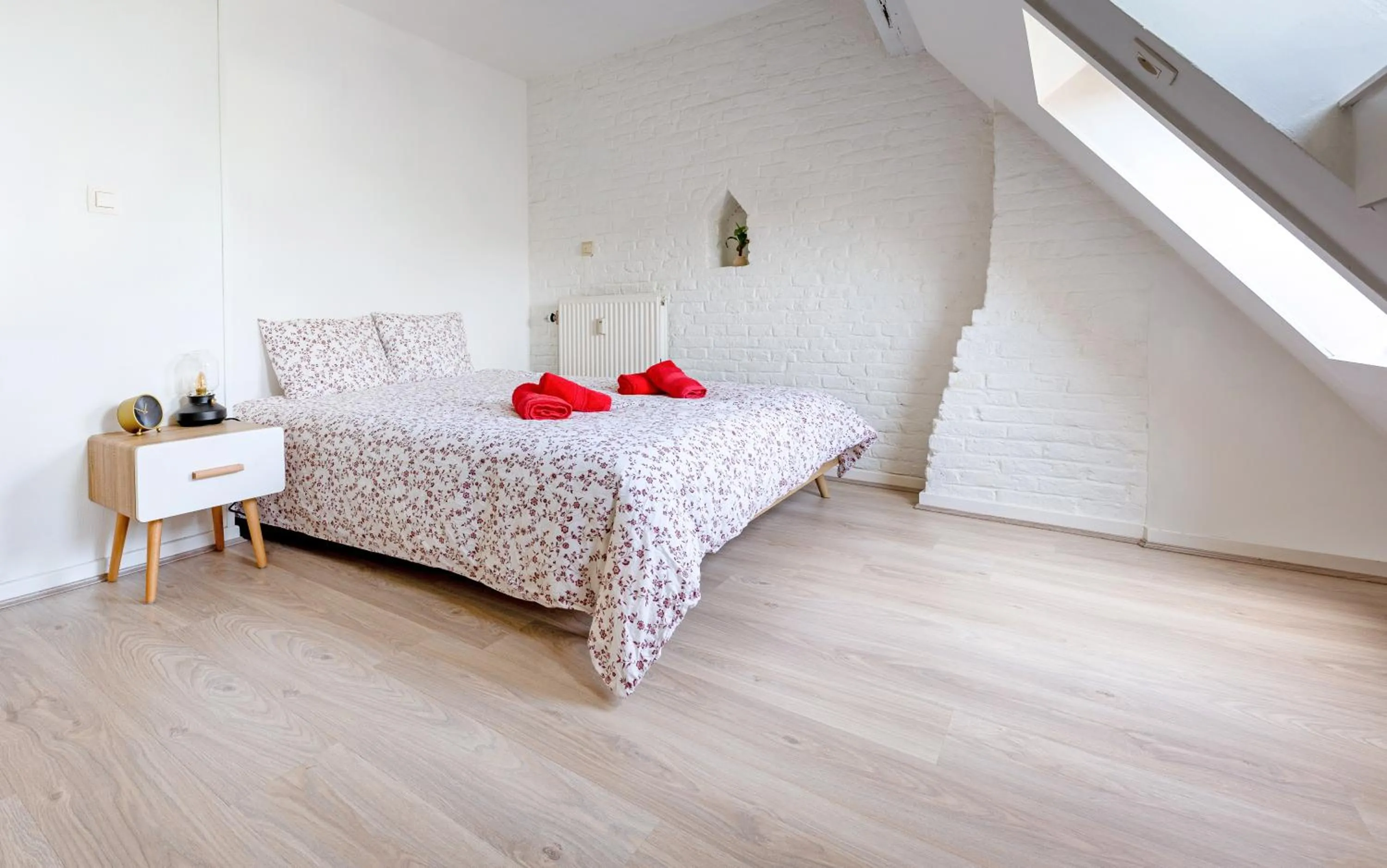 Bedroom, Bed in Les Cerisiers - Appartement de Standing au Centre de Namur