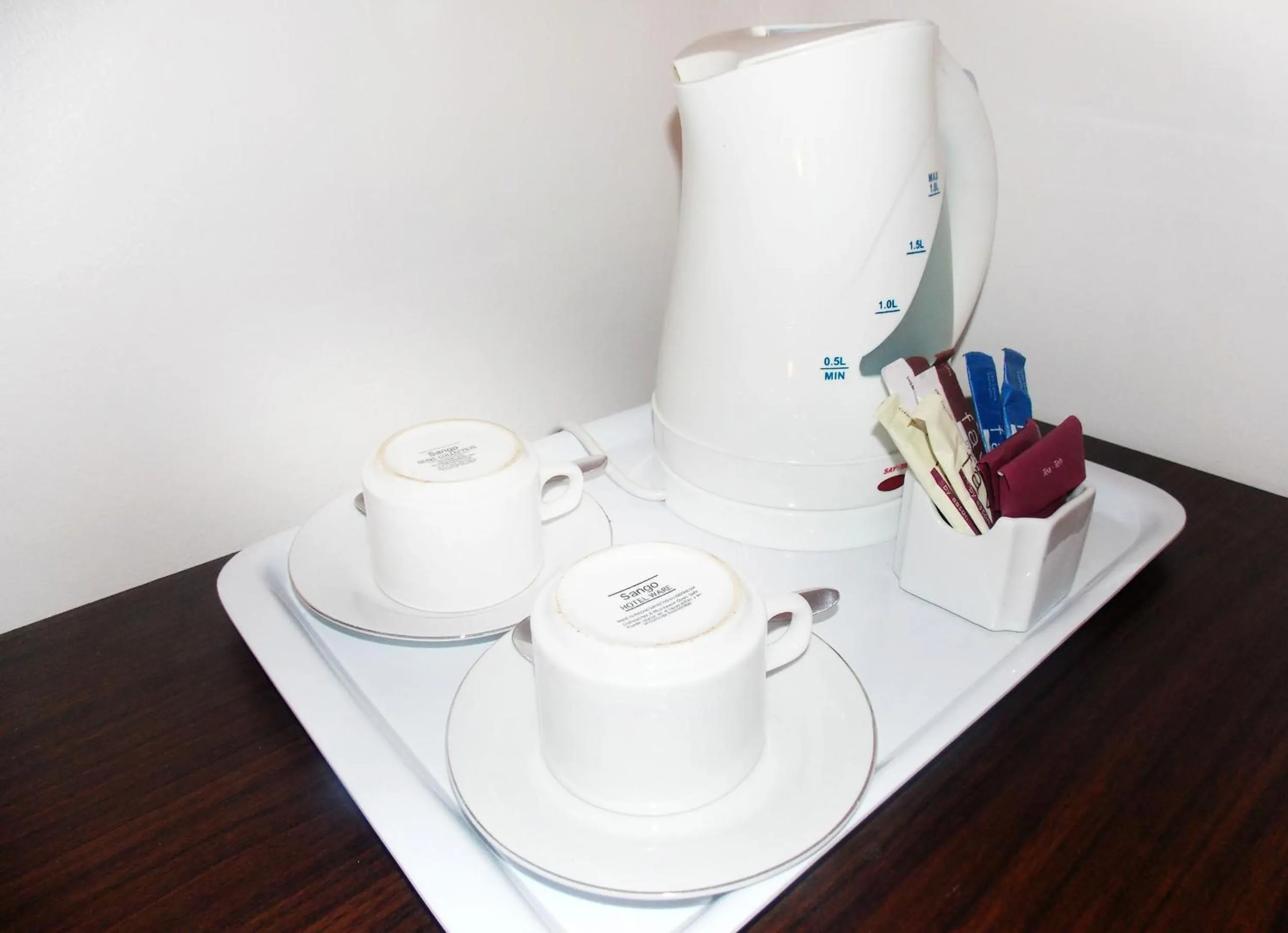 Coffee/tea facilities in favehotel Kelapa Gading