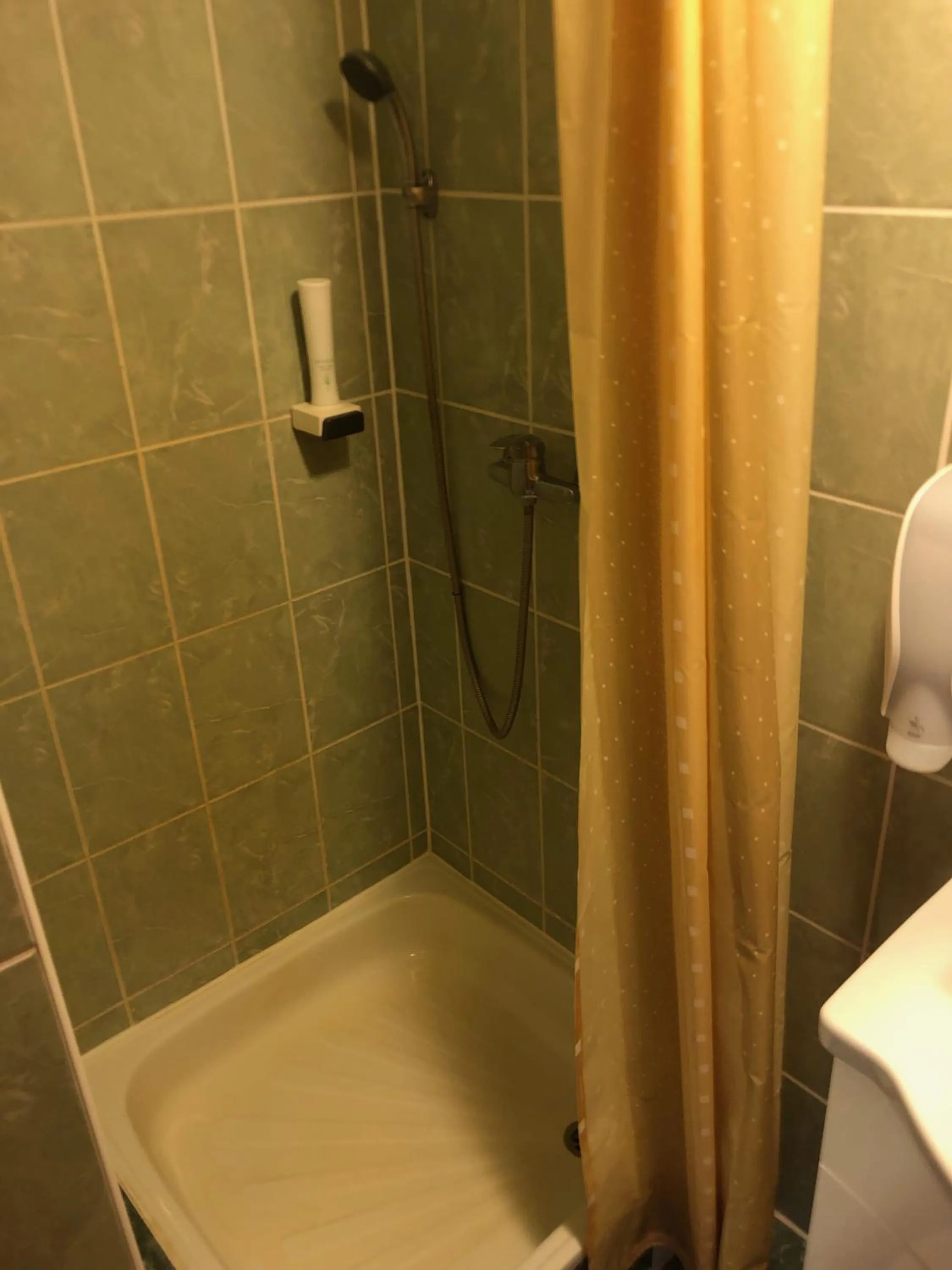 Antal-tavi Fogadó és Horgászparadicsom