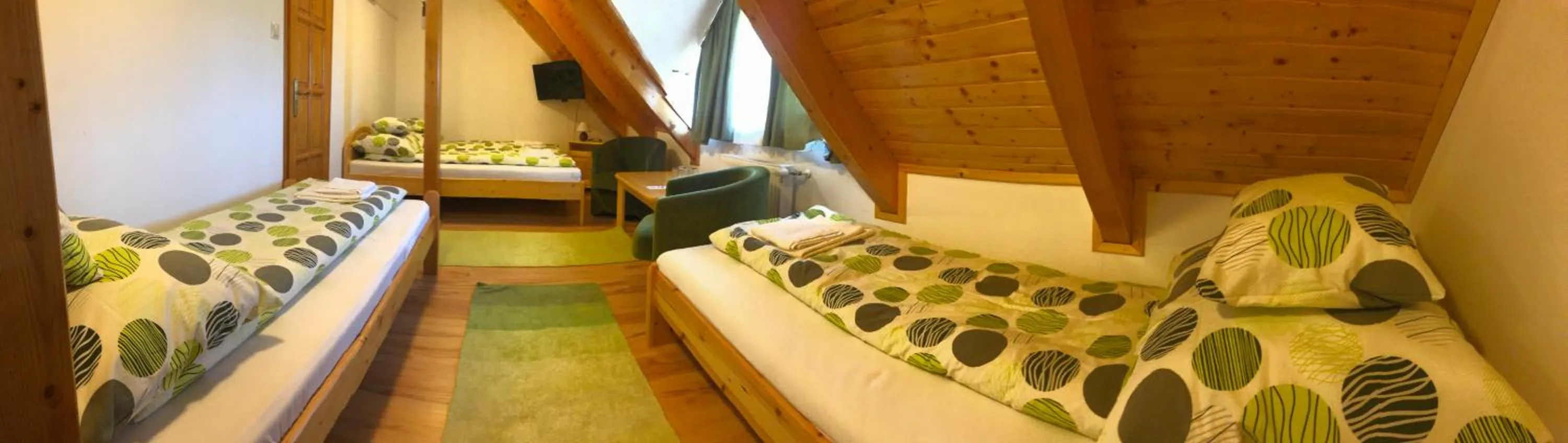 Bed in Antal-tavi Fogadó és Horgászparadicsom