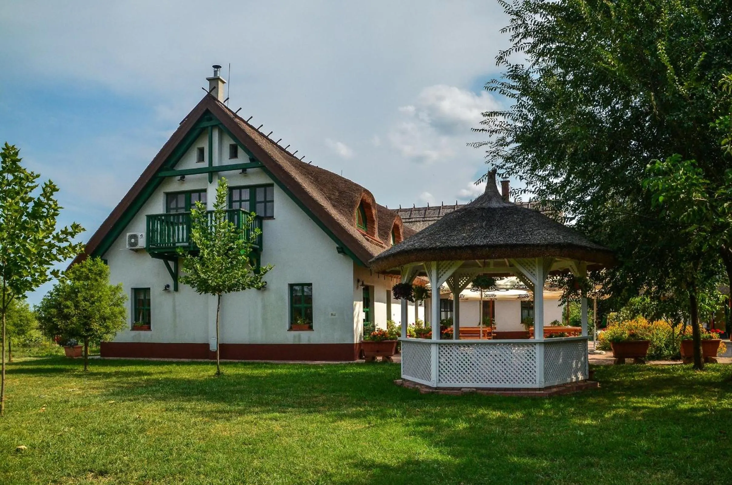 Antal-tavi Fogadó és Horgászparadicsom