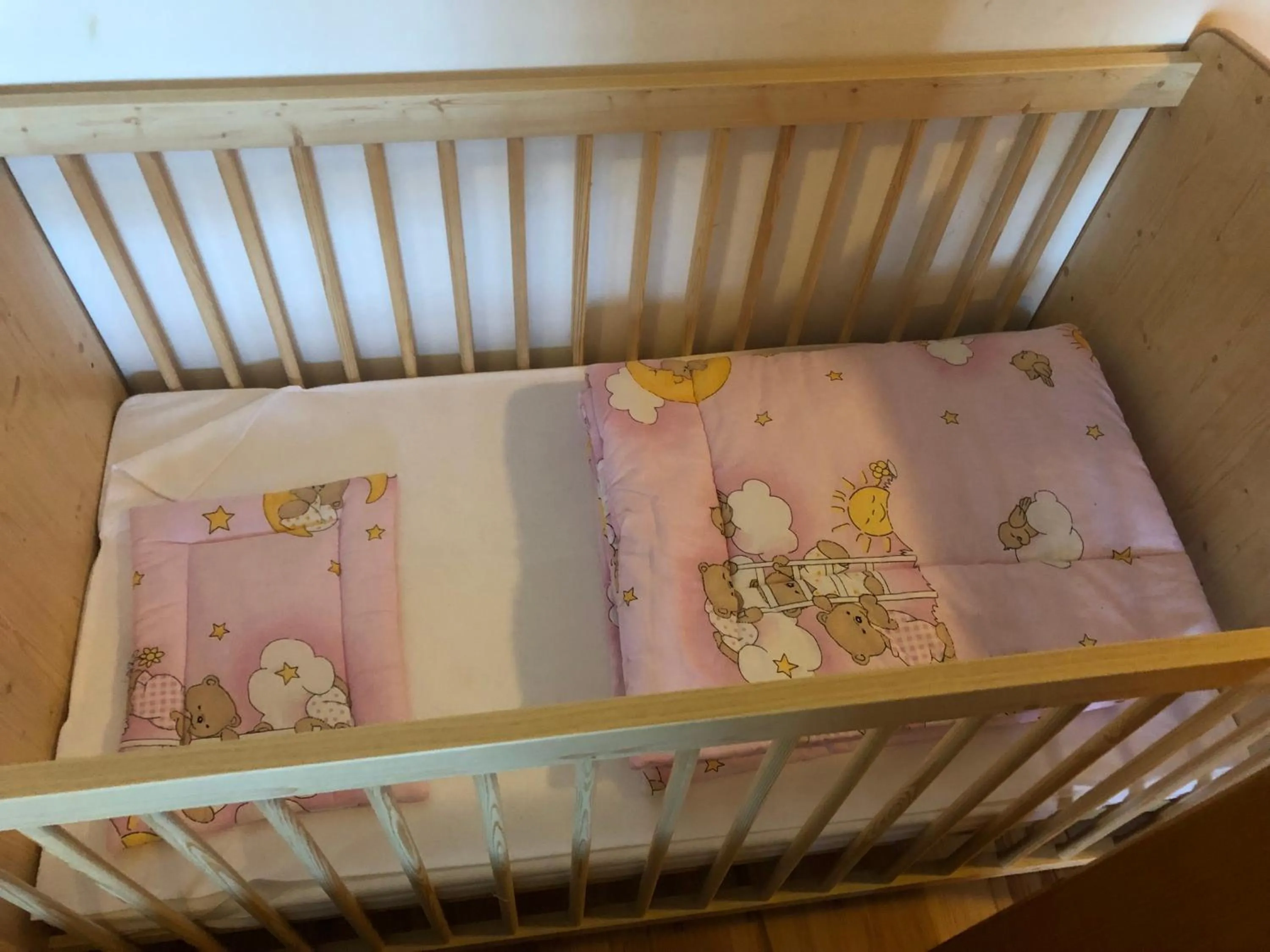 Bed in Antal-tavi Fogadó és Horgászparadicsom