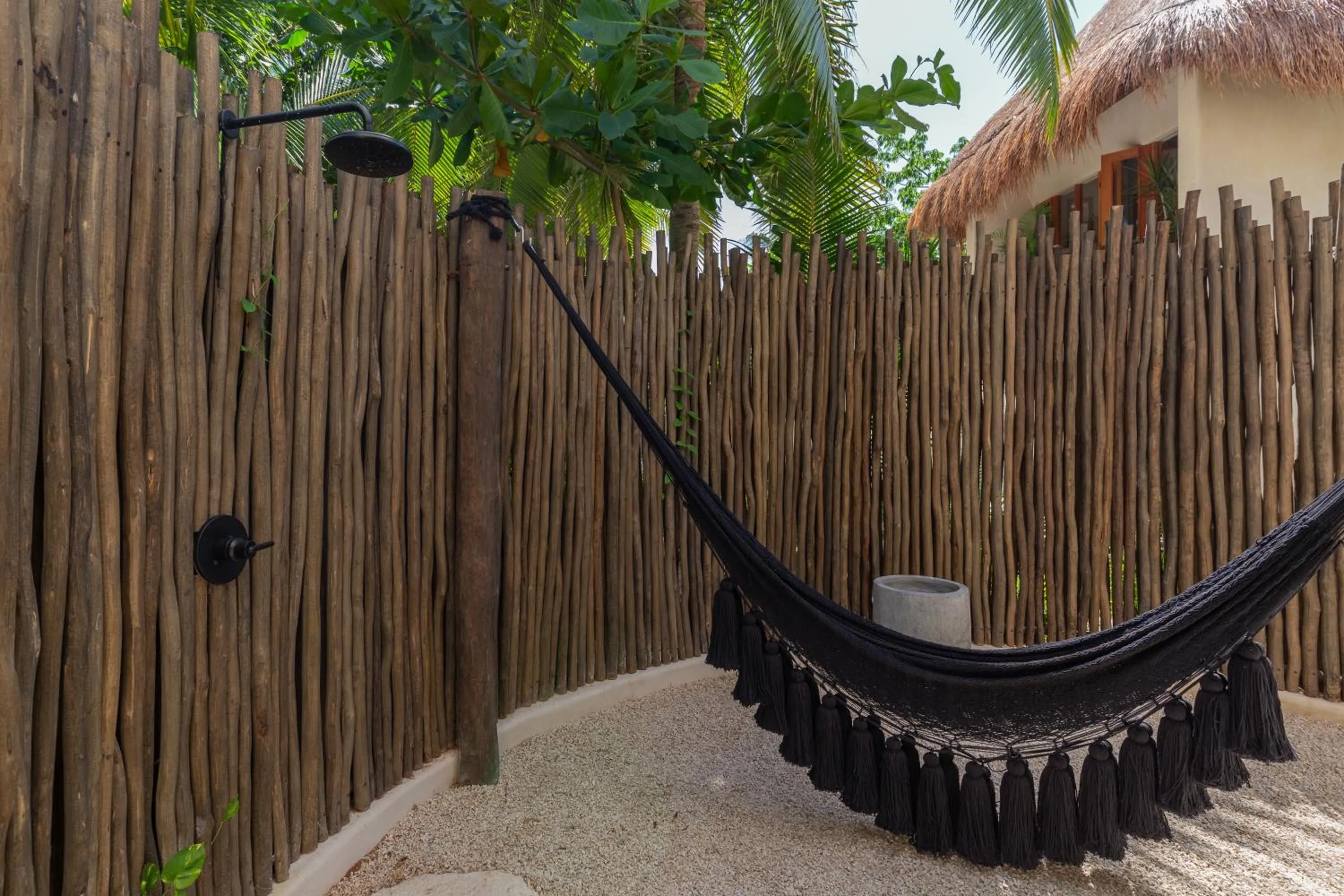Shower in Hotel Ma'xanab Tulum