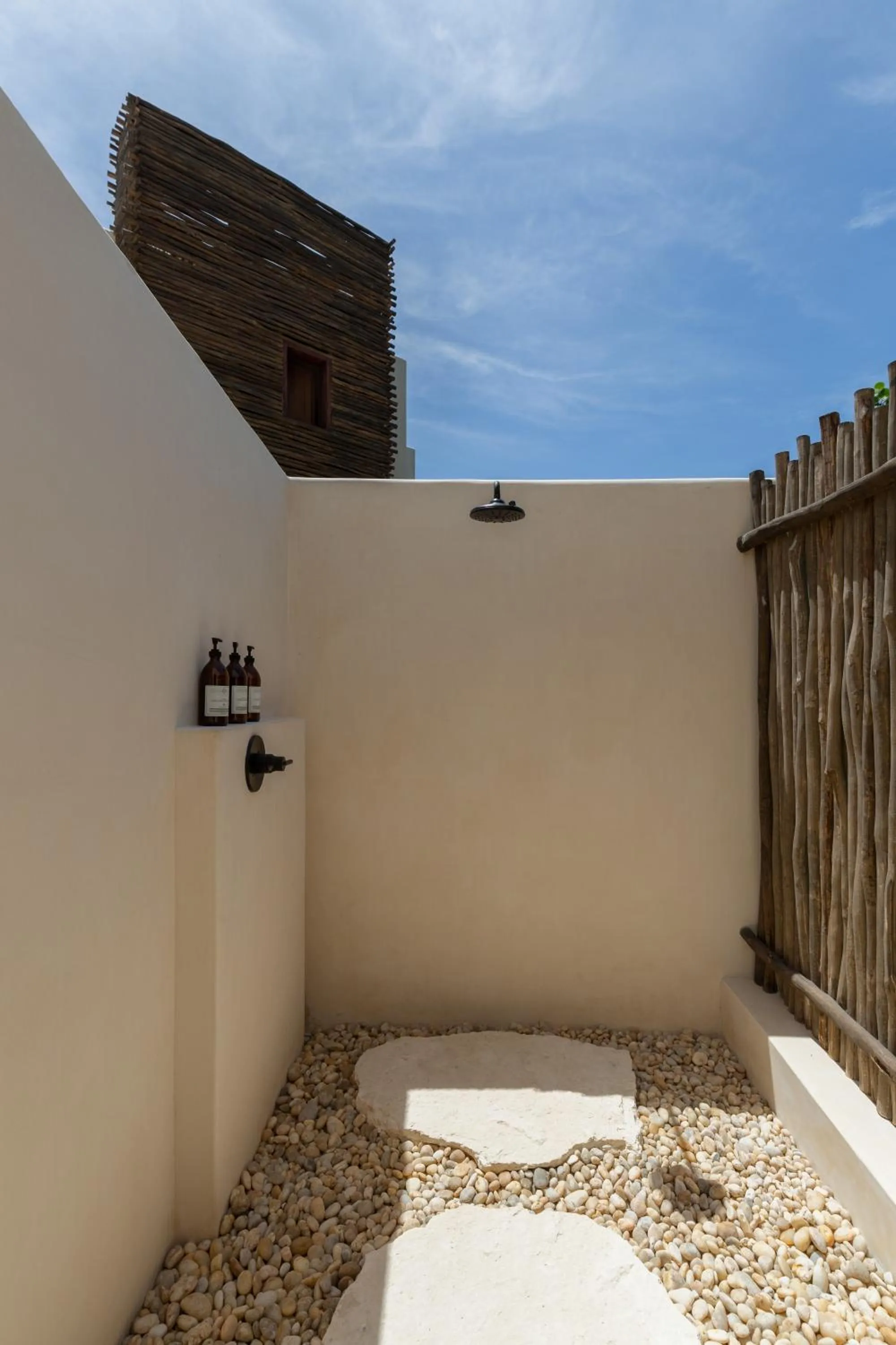 Shower in Hotel Ma'xanab Tulum