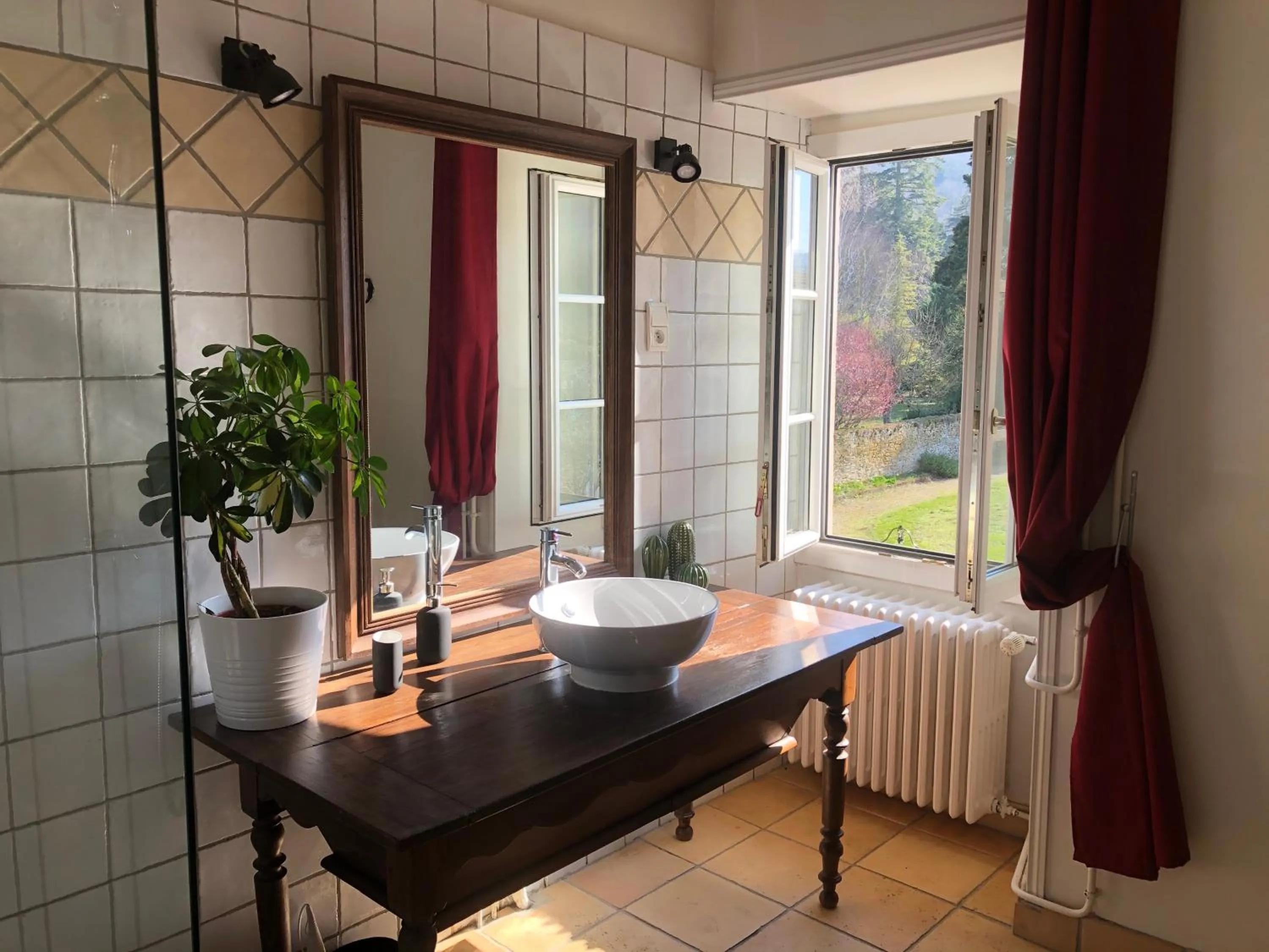 Bathroom in Le Clos Ayanna