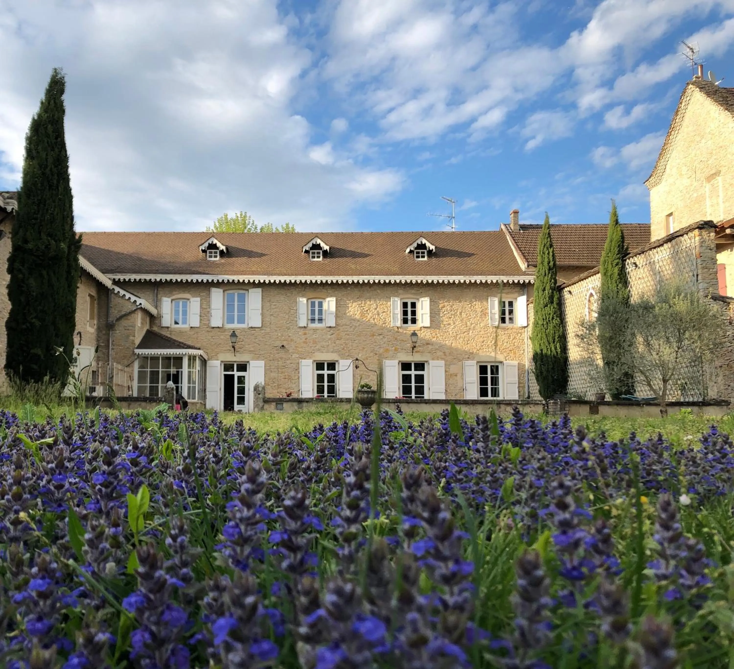 Property building in Le Clos Ayanna