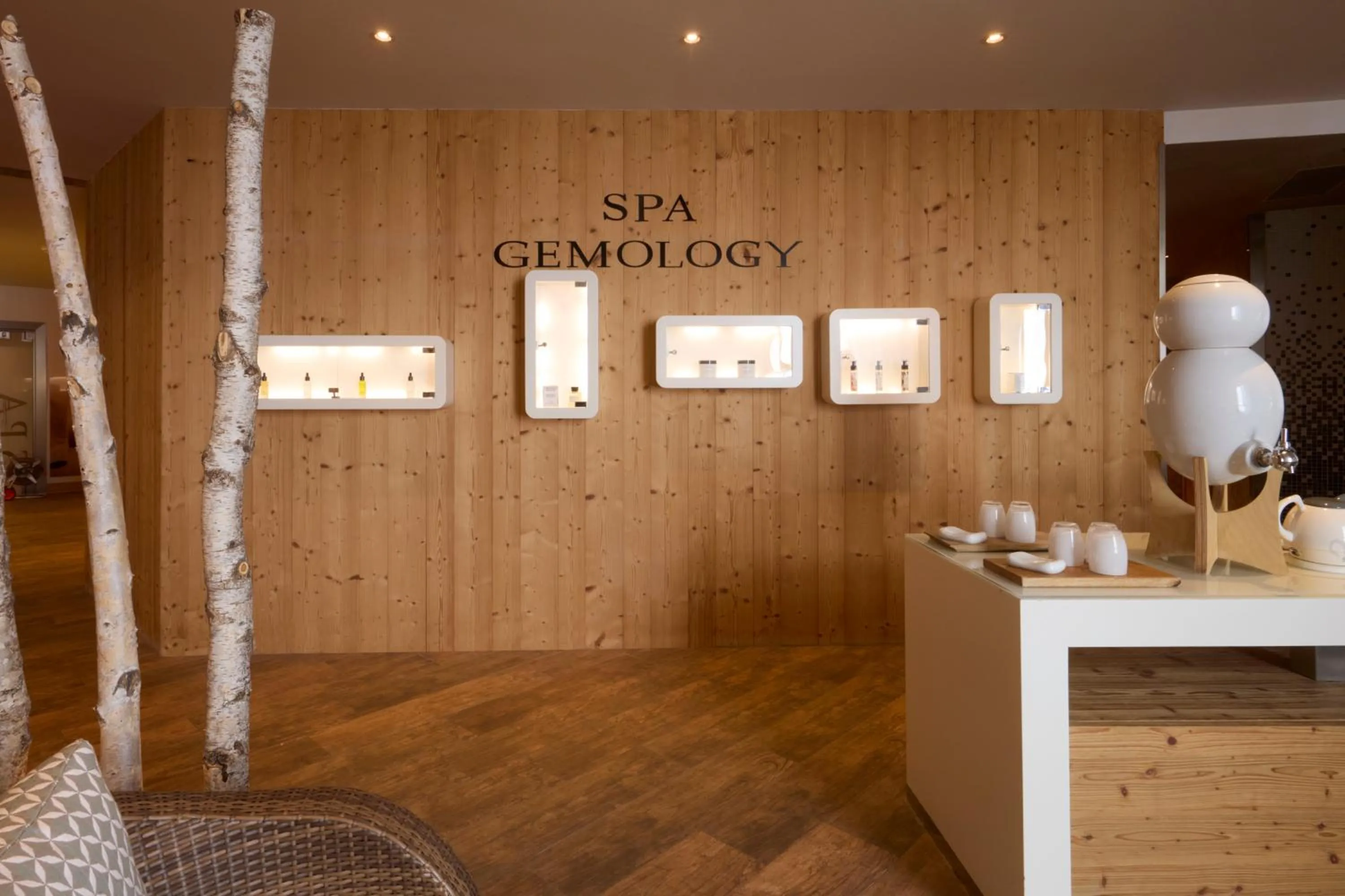 Spa and wellness centre/facilities in Hôtel Koh-I Nor by Les Etincelles