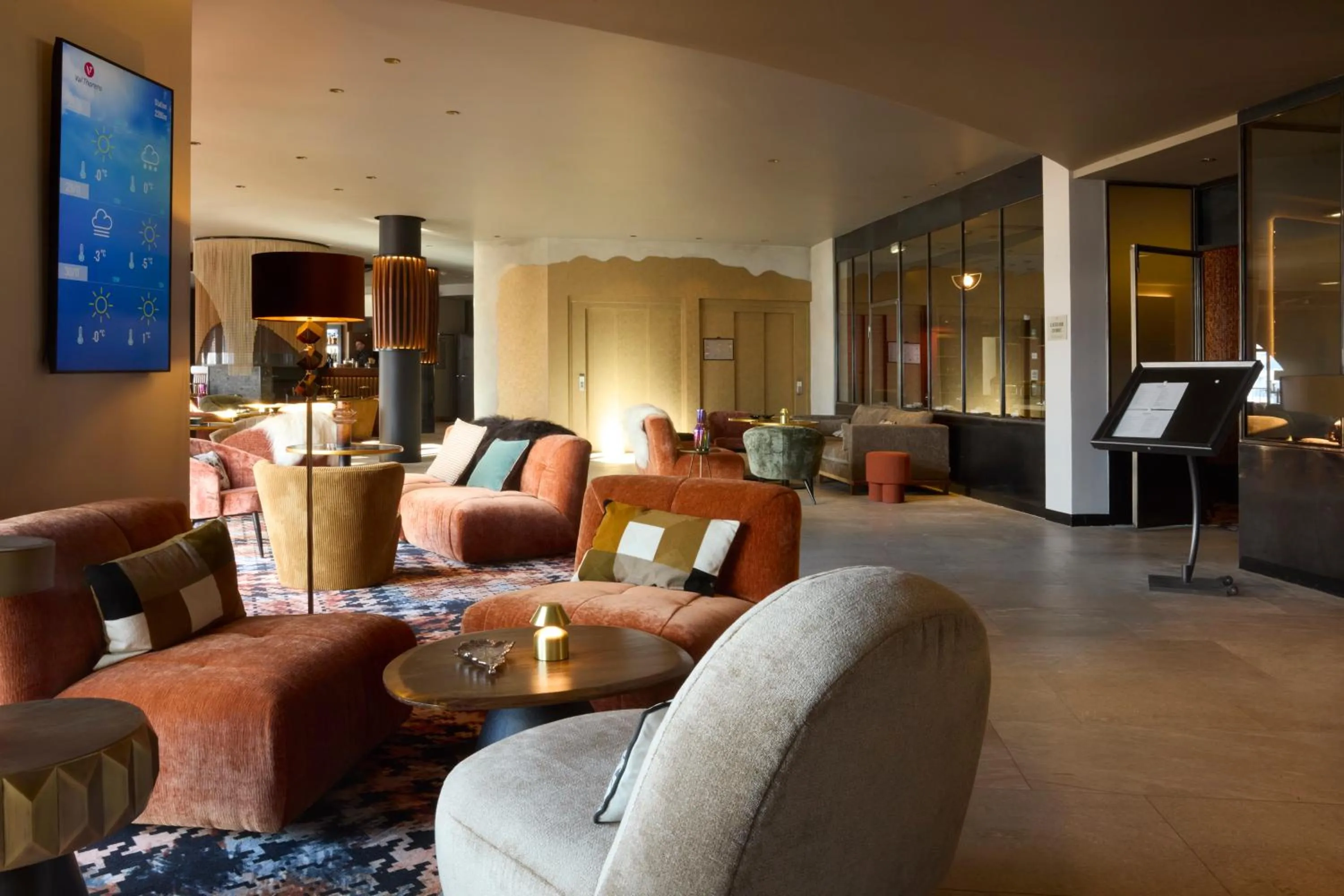 Living room in Hôtel Koh-I Nor by Les Etincelles