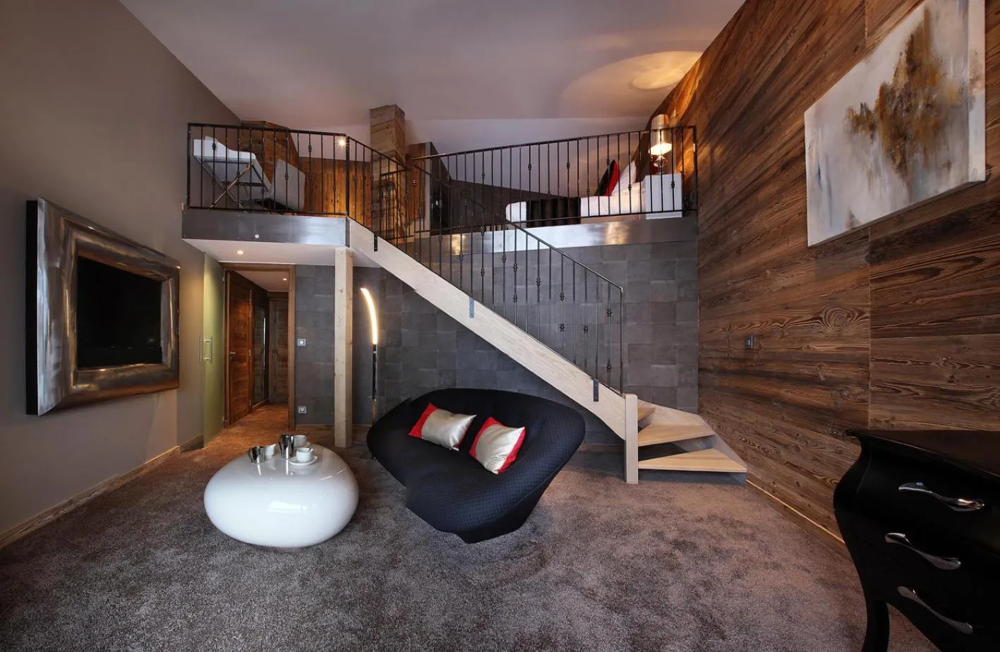 Seating area in Hôtel Koh-I Nor by Les Etincelles