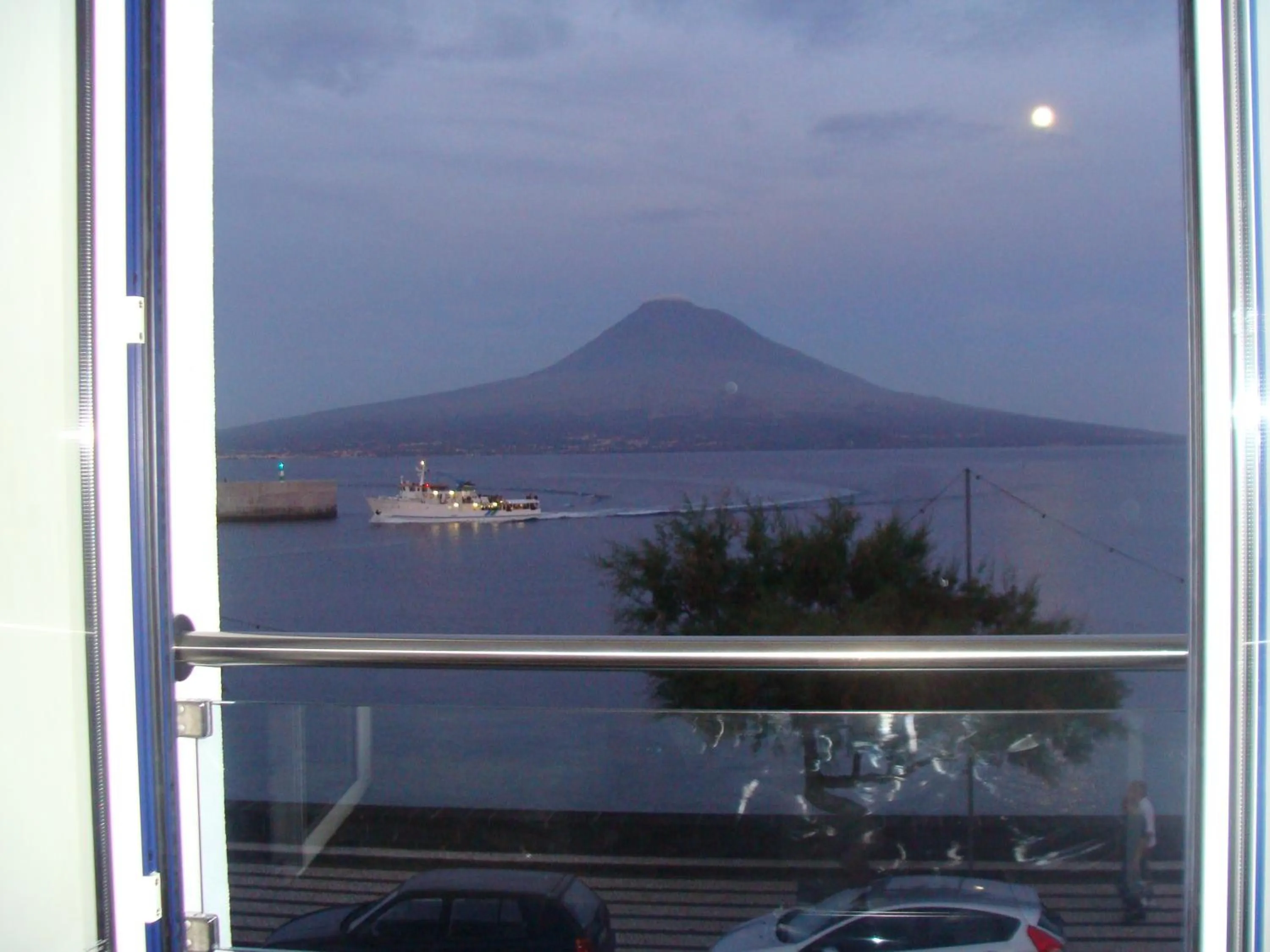 Night in Apartamentos Kósmos