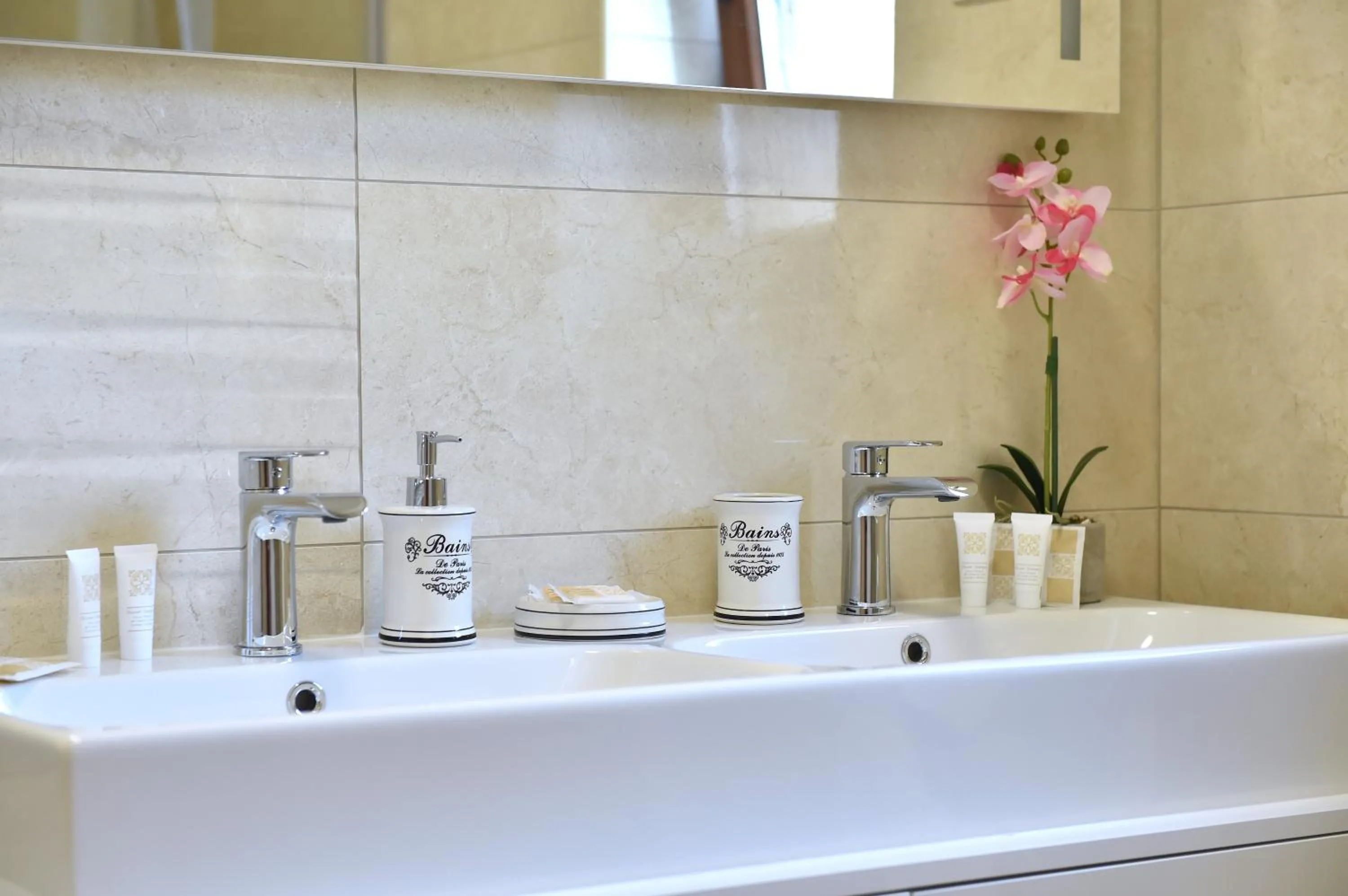 Bathroom in Villa Muskatel KRK -with heated covered pool