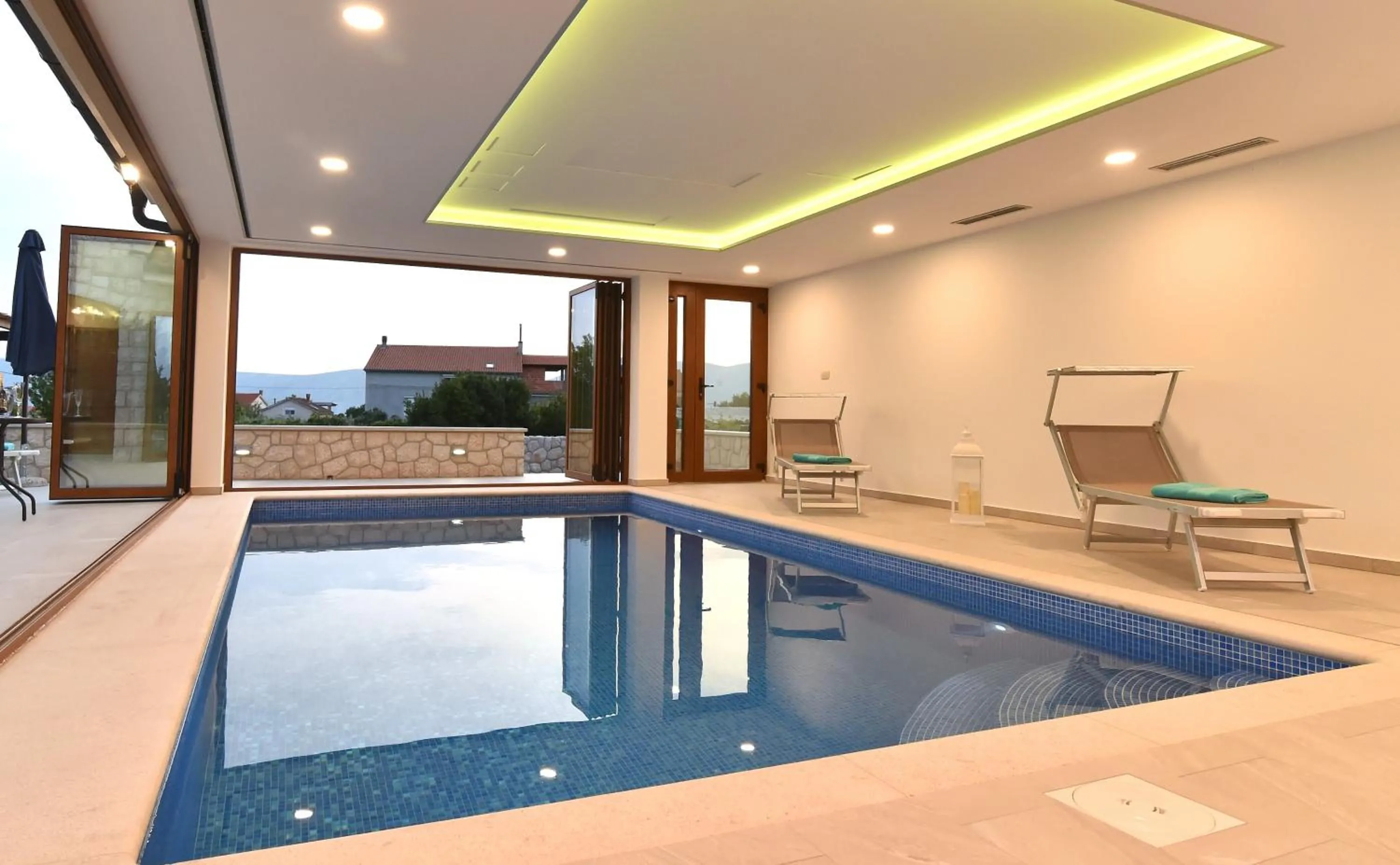 Pool view in Villa Muskatel KRK -with heated covered pool