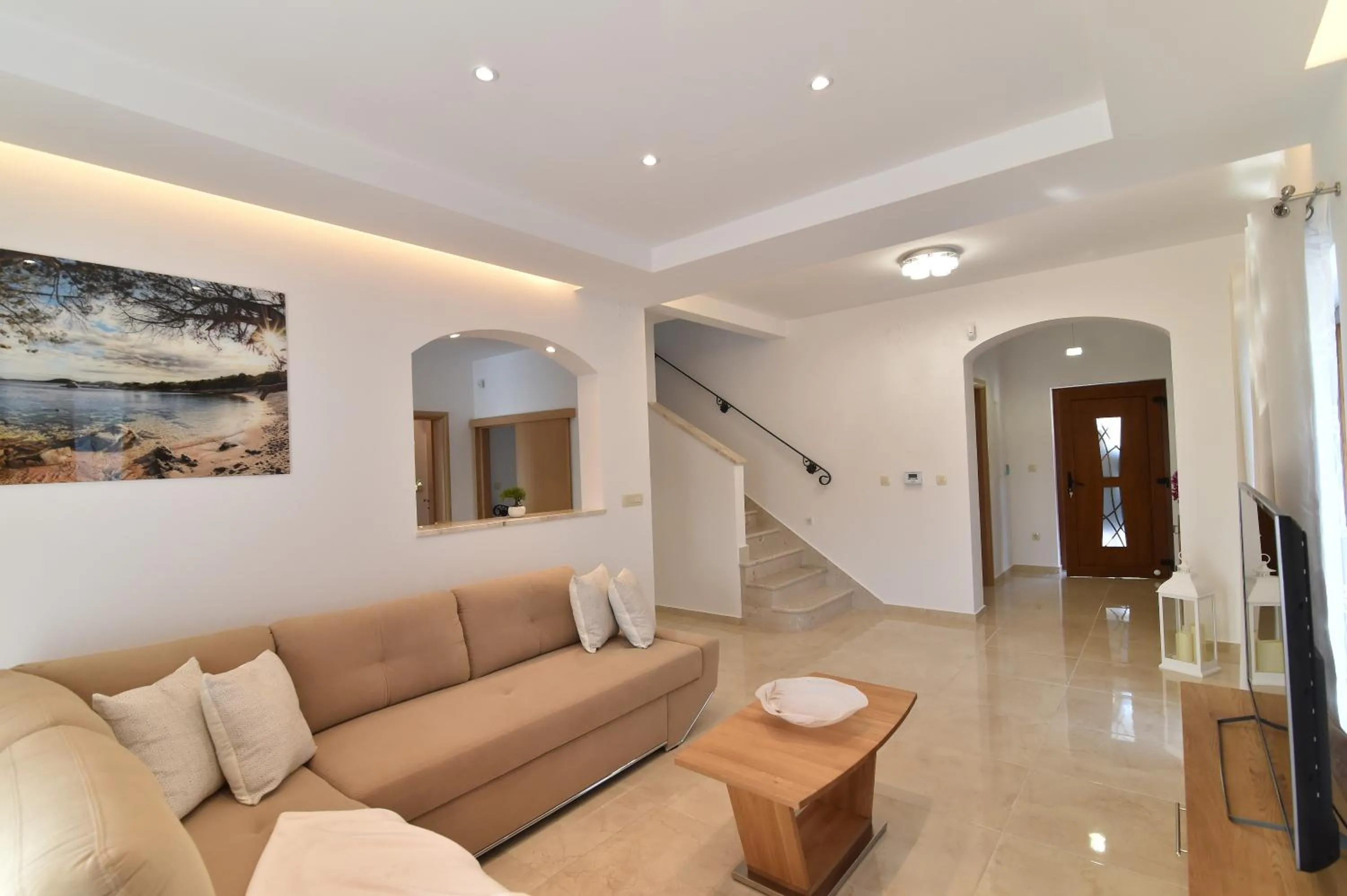 TV and multimedia in Villa Muskatel KRK -with heated covered pool
