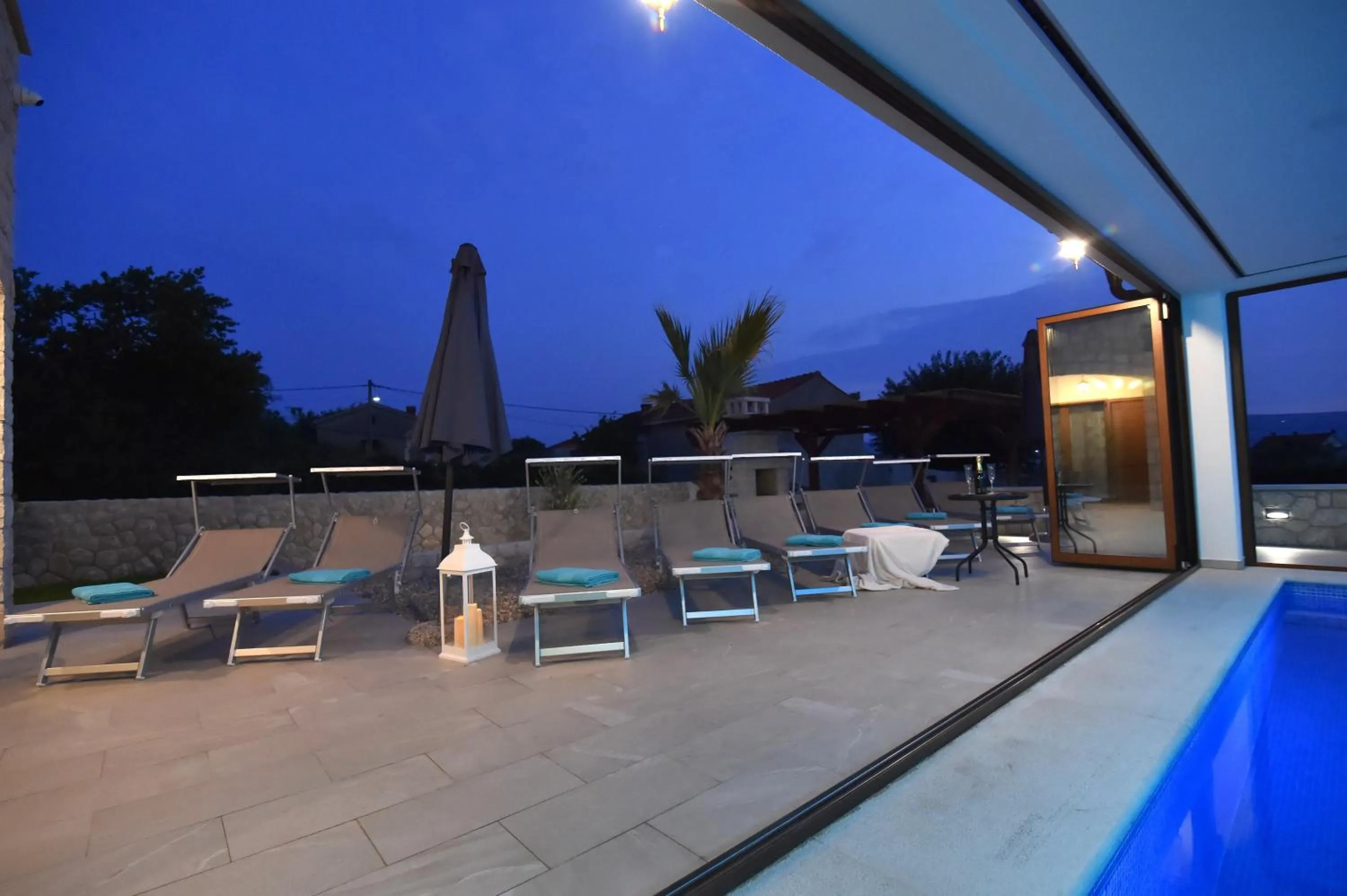 Balcony/Terrace in Villa Muskatel KRK -with heated covered pool