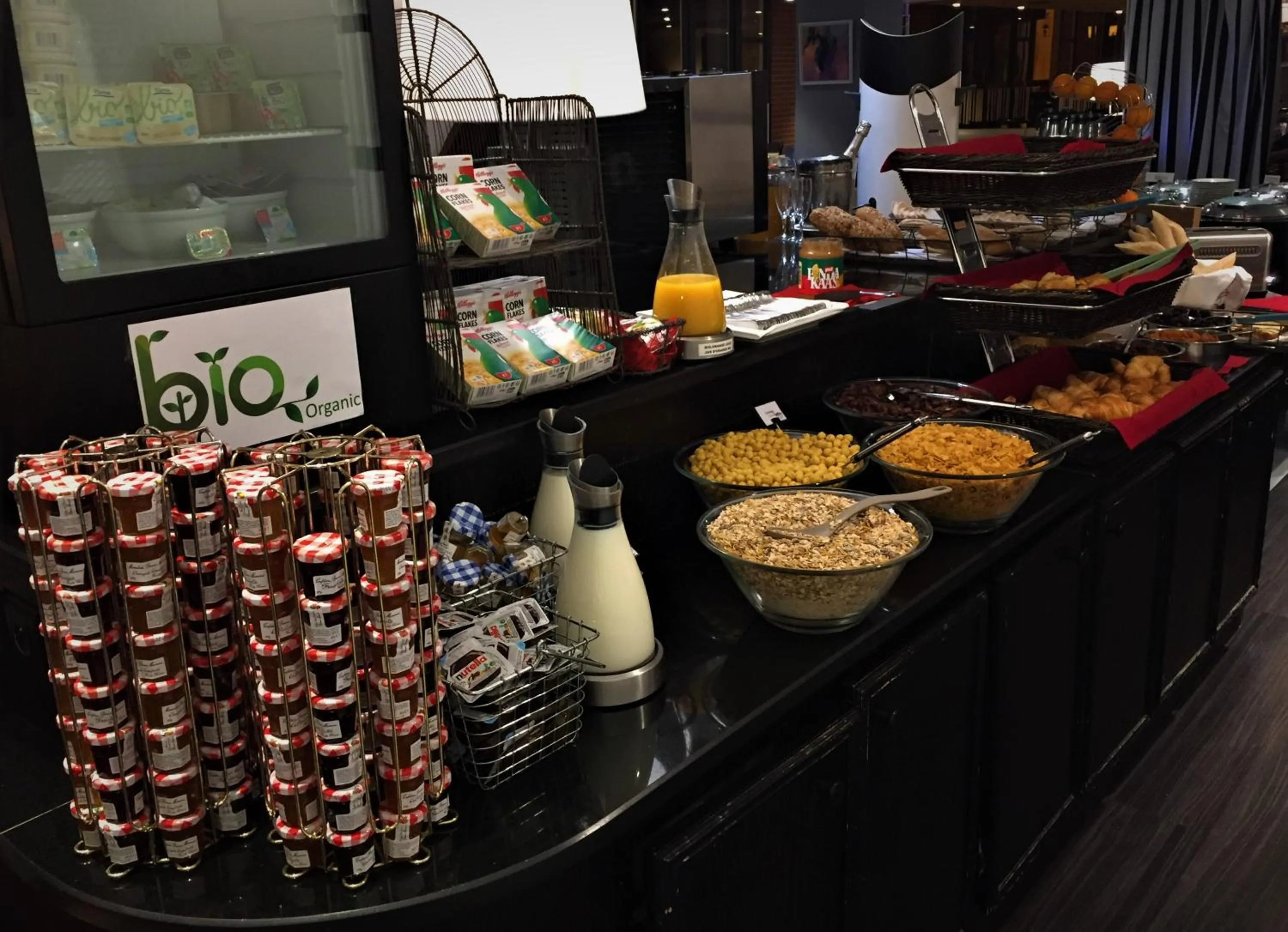 Buffet breakfast in Plaza Hotel Capitole Toulouse