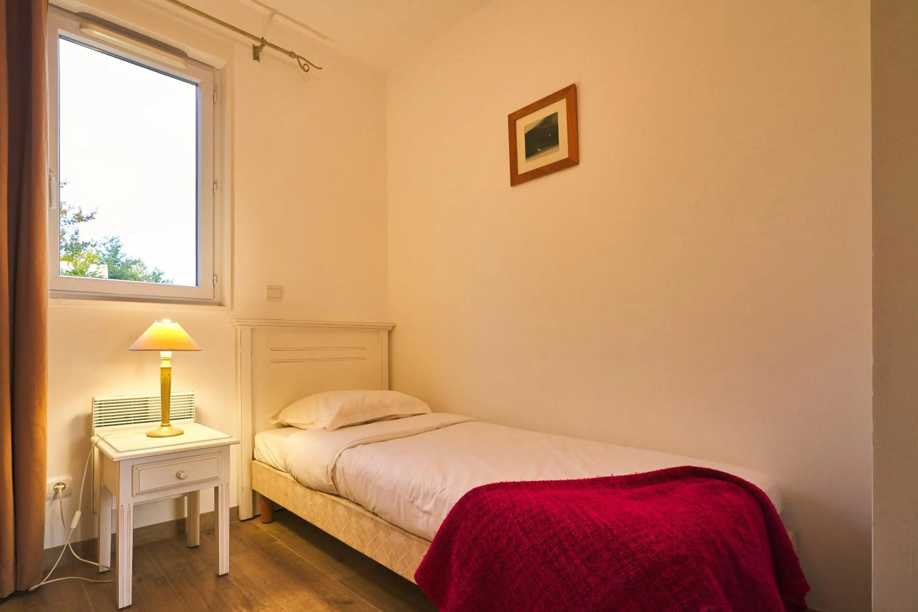 Bedroom, Bed in Les Cottages Du Lac