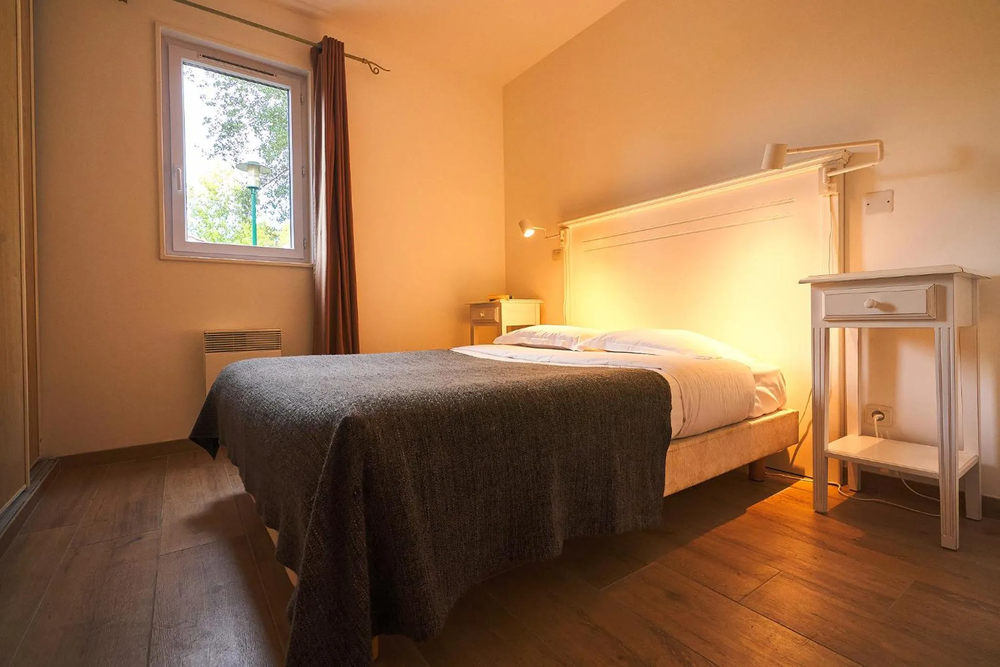 Bedroom, Bed in Les Cottages Du Lac