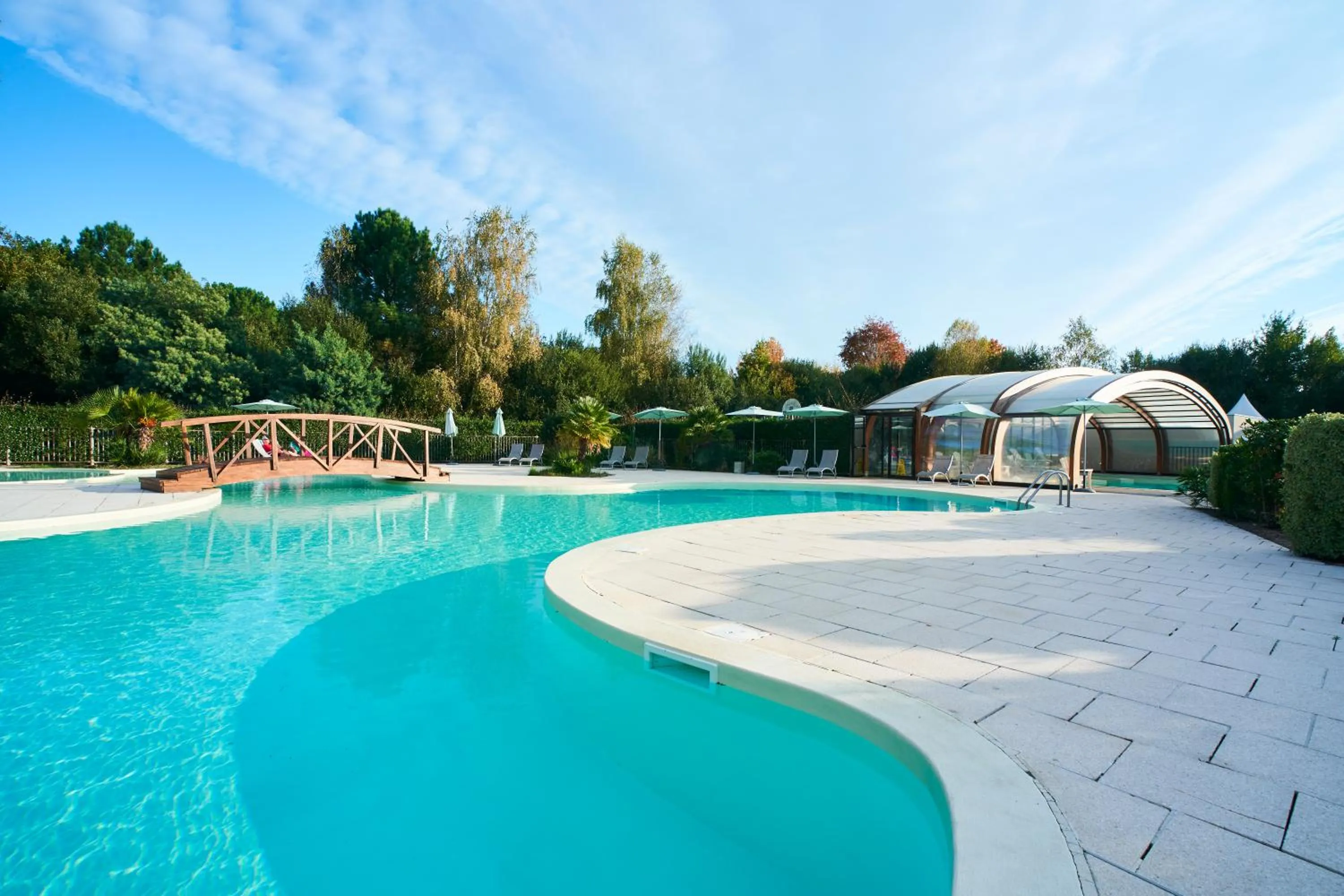 Swimming pool in Les Cottages Du Lac