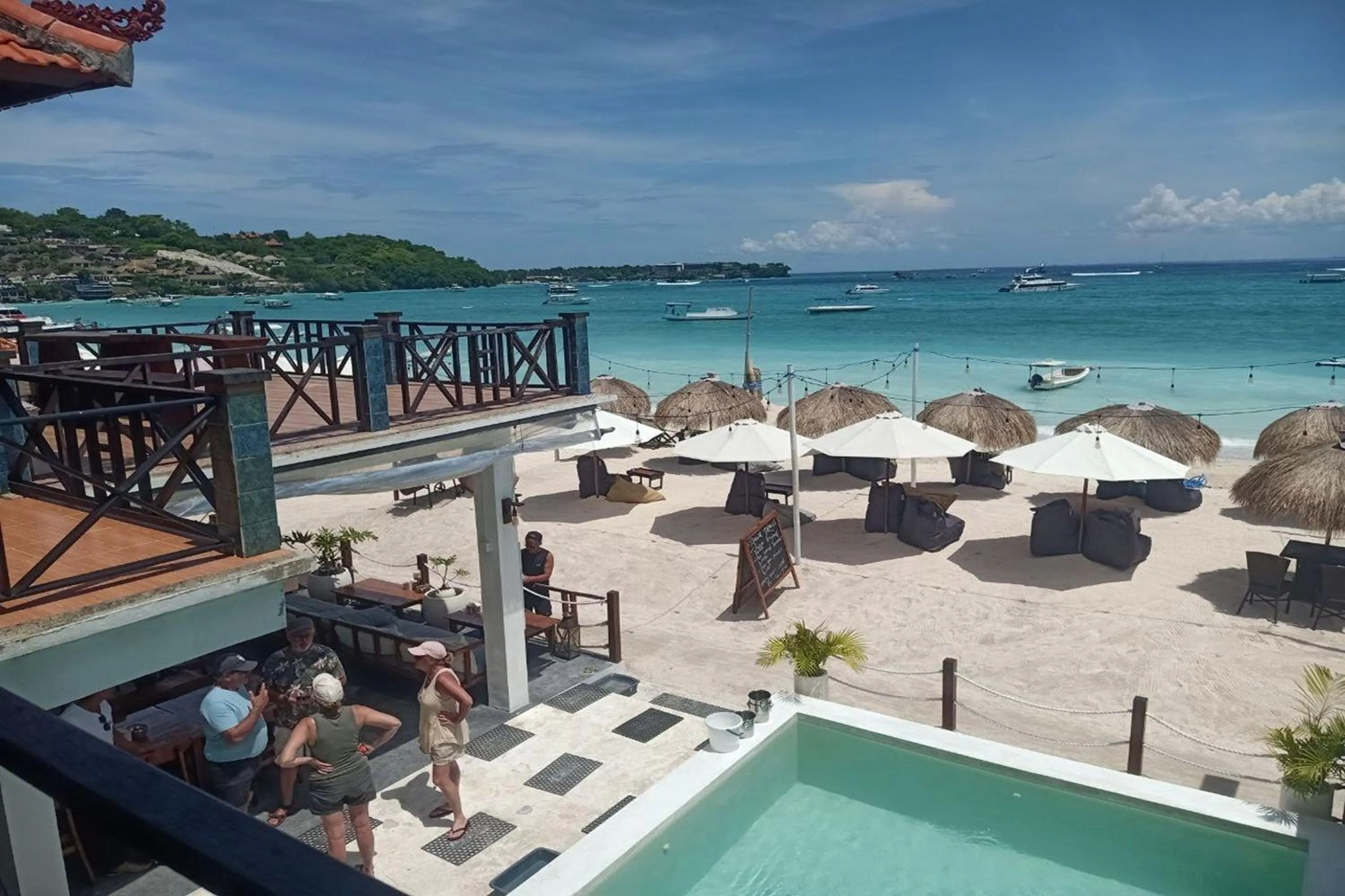 Property building in The Beach Huts Lembongan