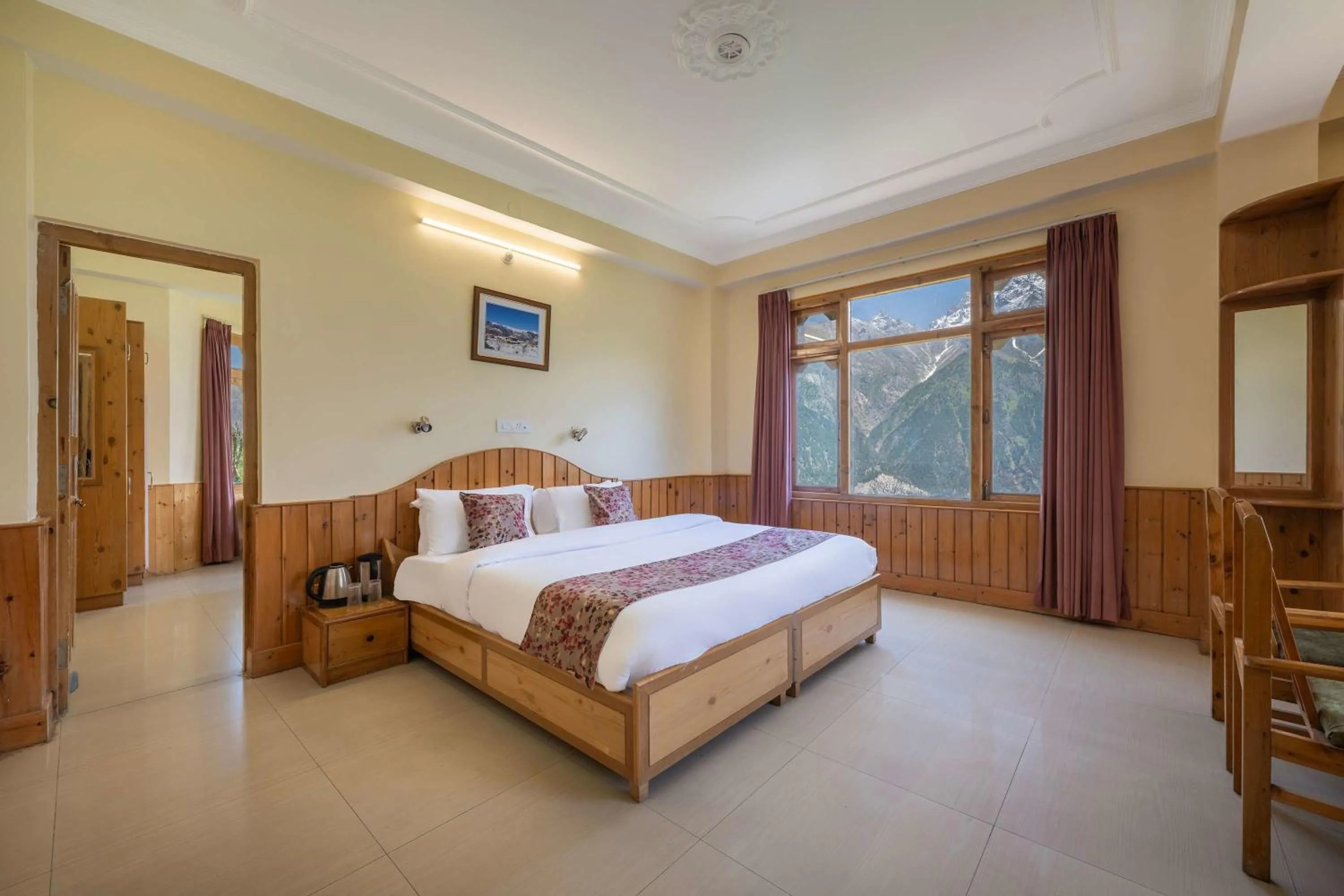 Bed in Echor The Alpine Crest Kalpa